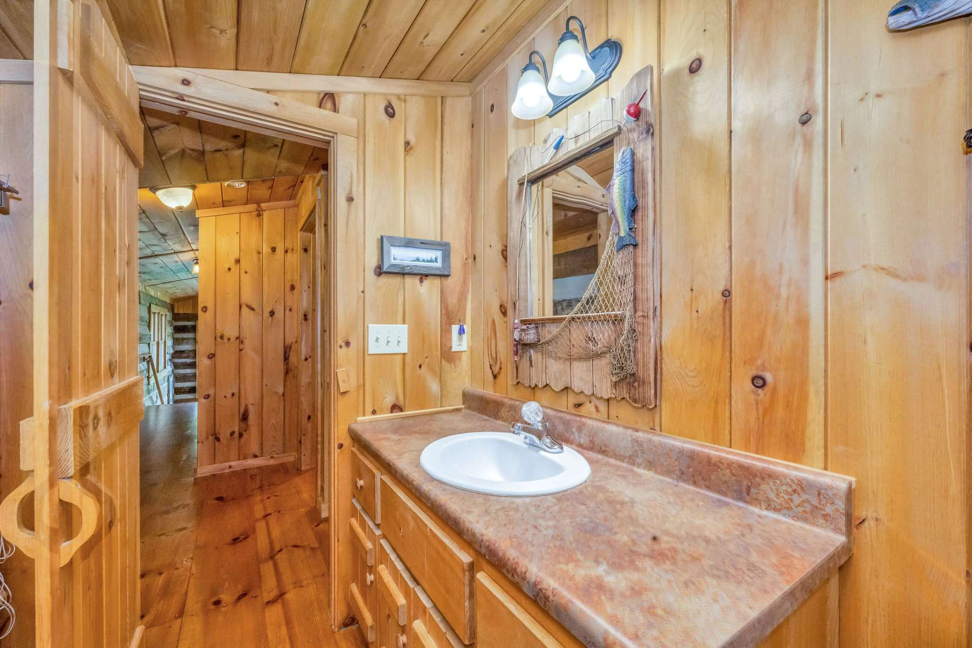 Image number 8 for the current listing