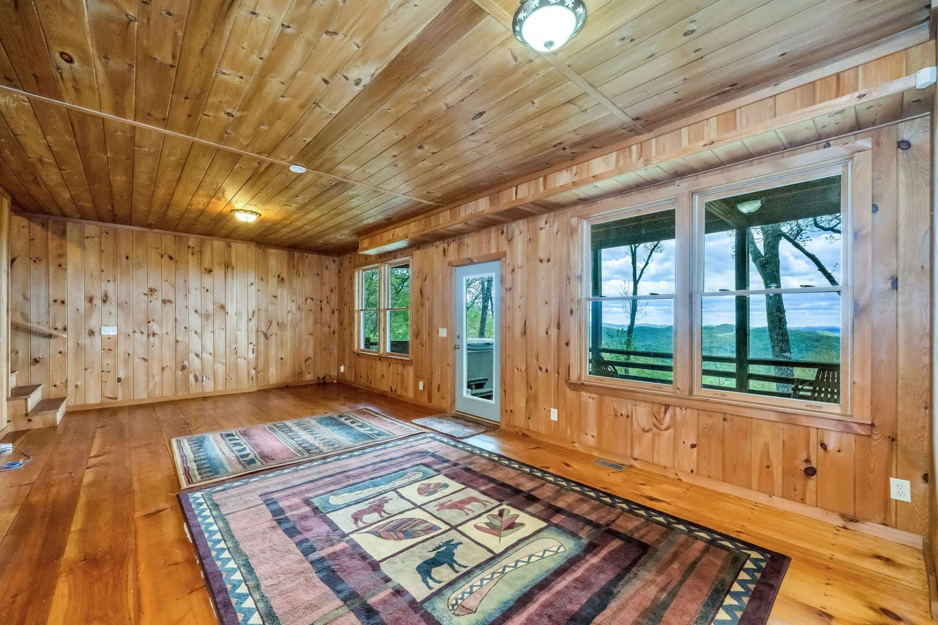 Image number 13 for the current listing