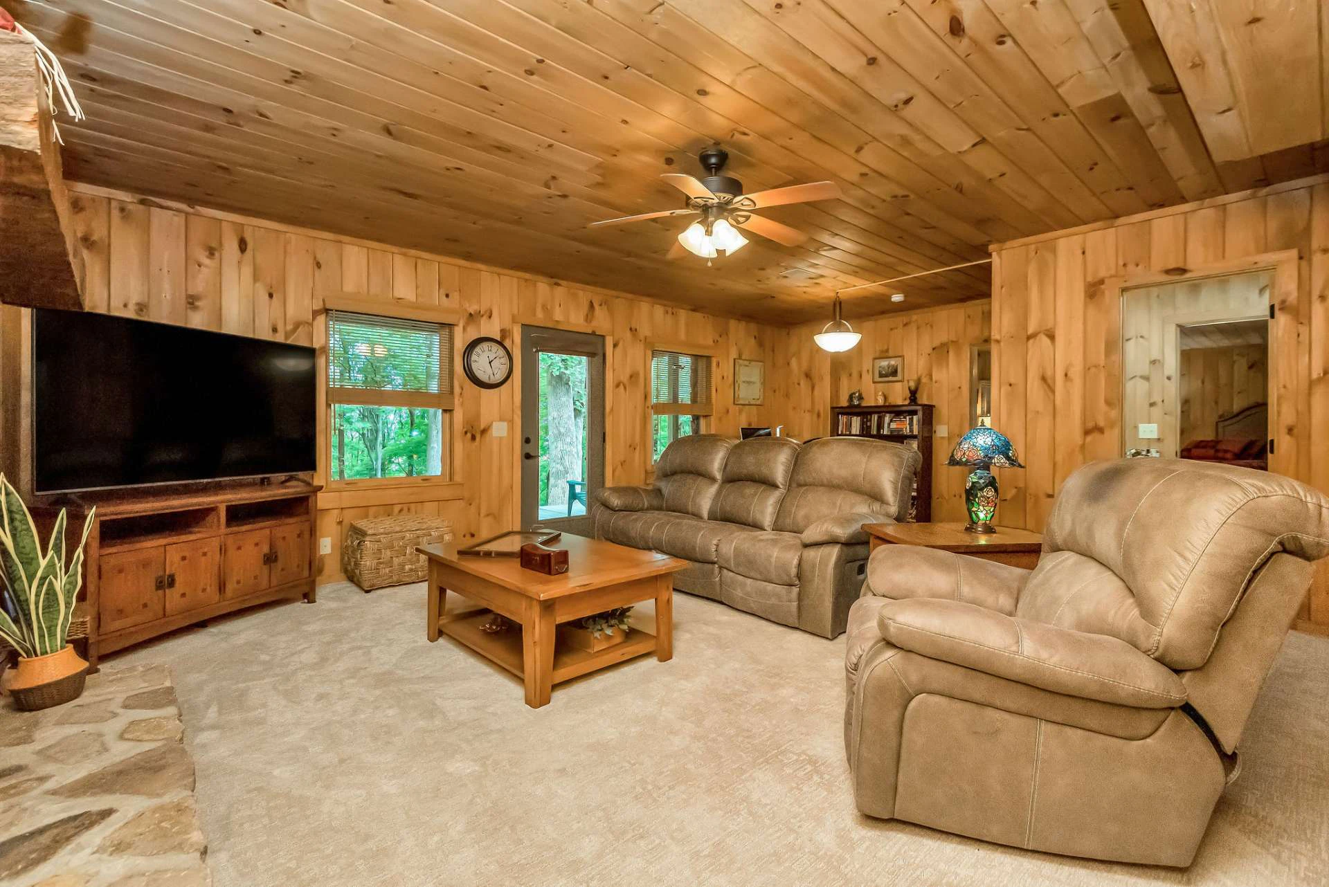 Image number 10 for the current listing