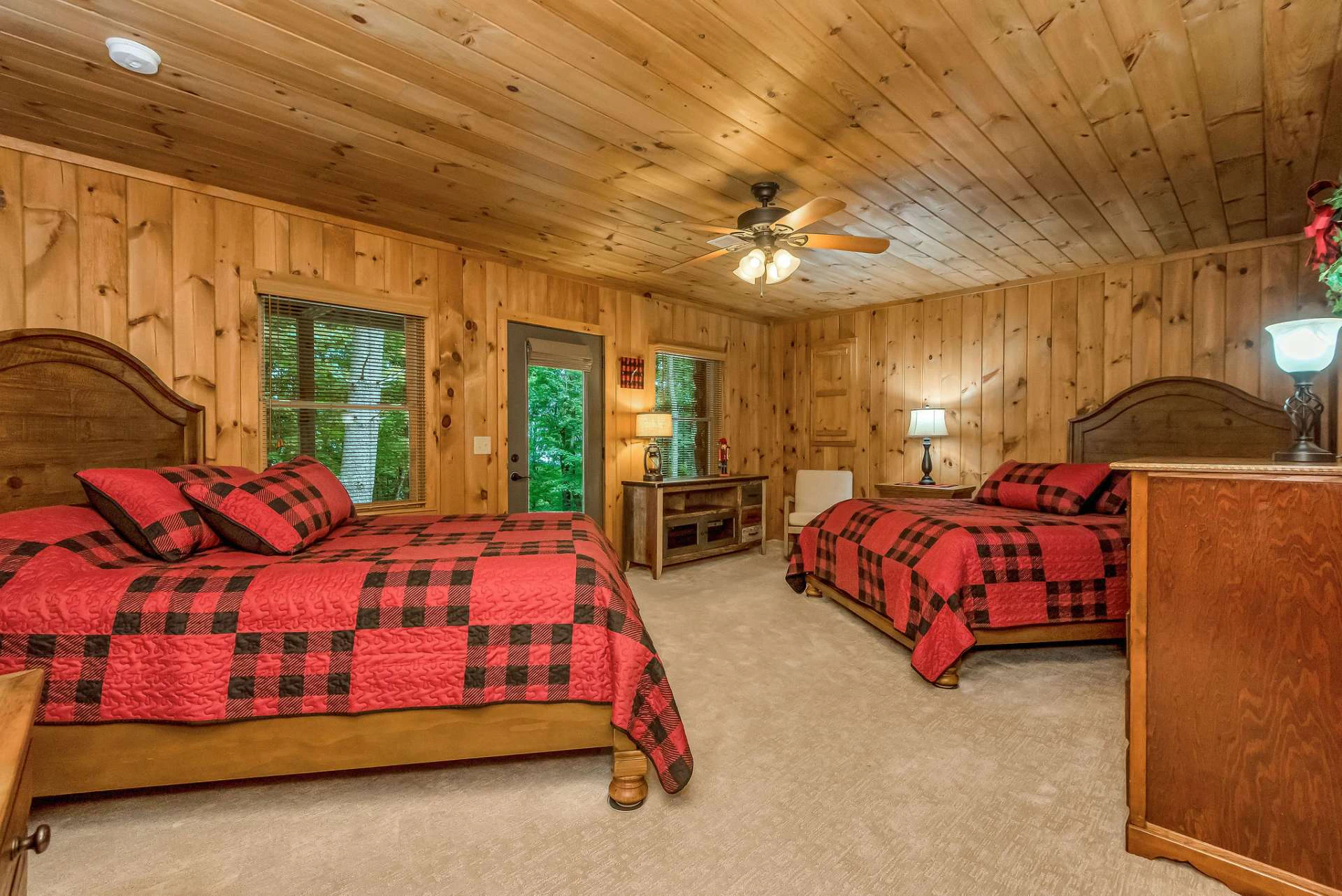 Image number 3 for the current listing
