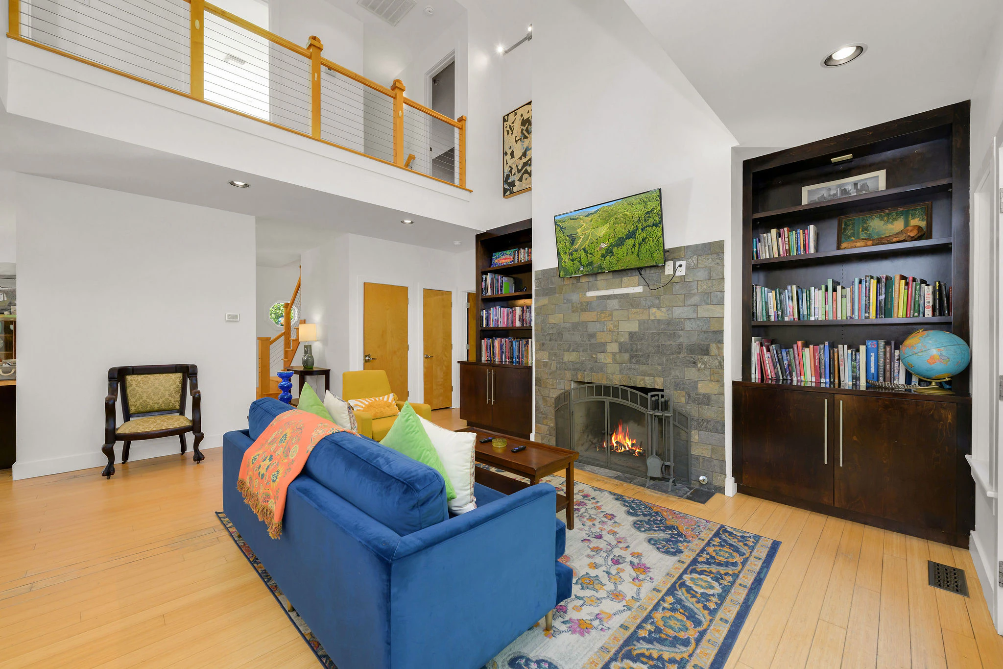 Image number 9 for the current listing
