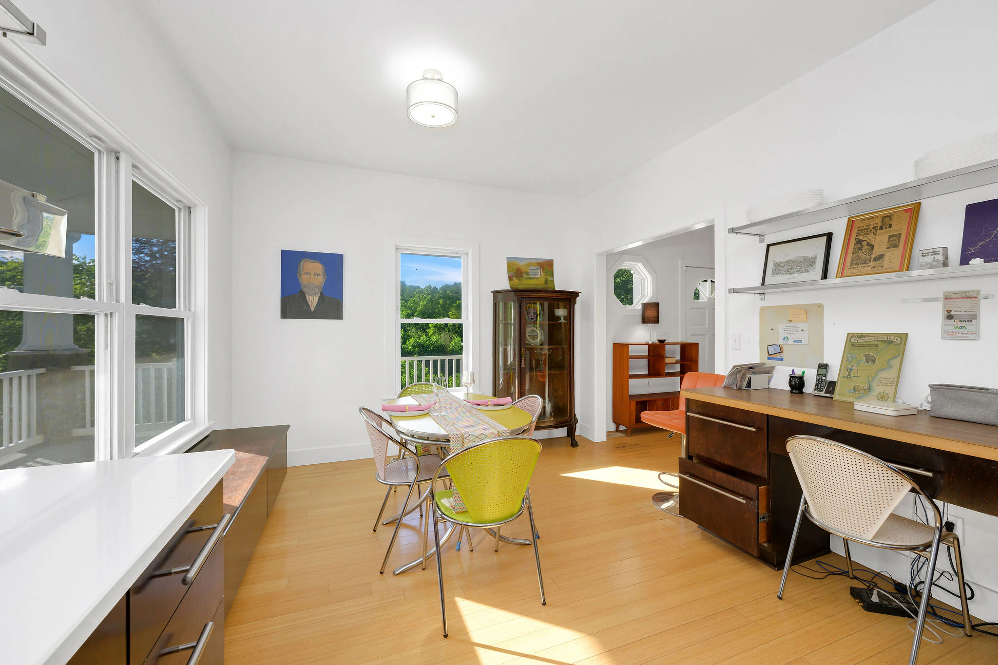 Image number 15 for the current listing