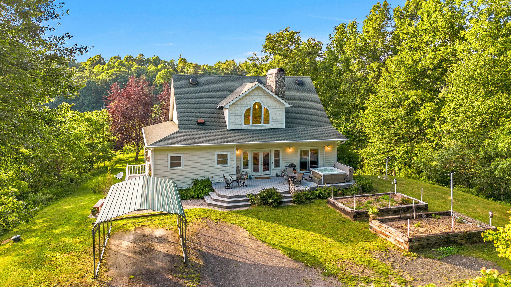 Image number 1 for the current listing