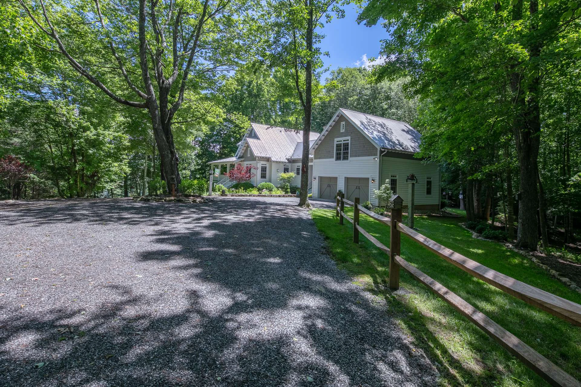 Image number 20 for the current listing