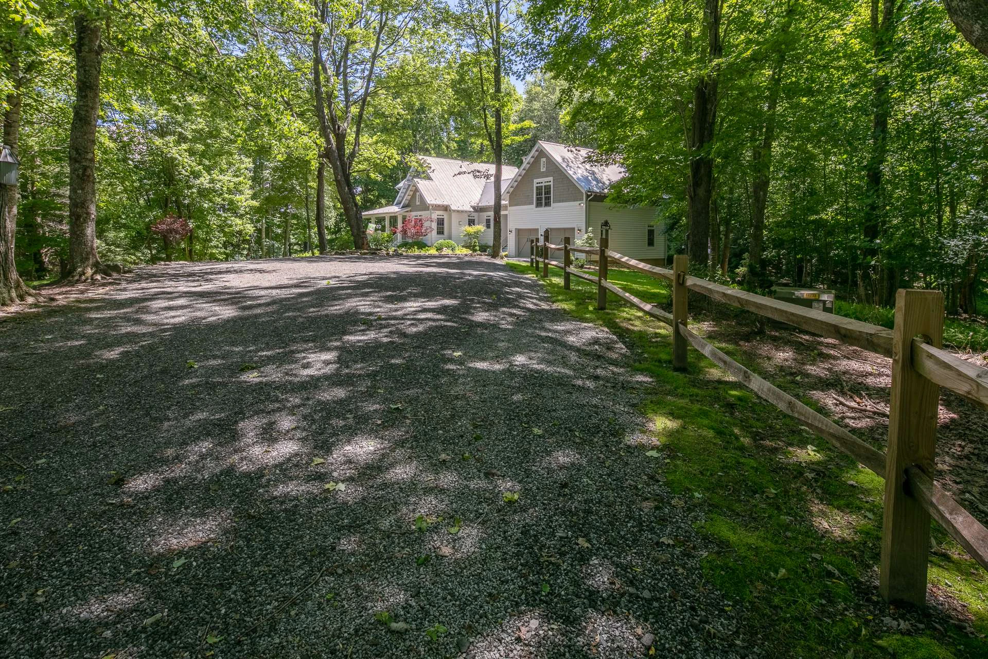 Image number 18 for the current listing