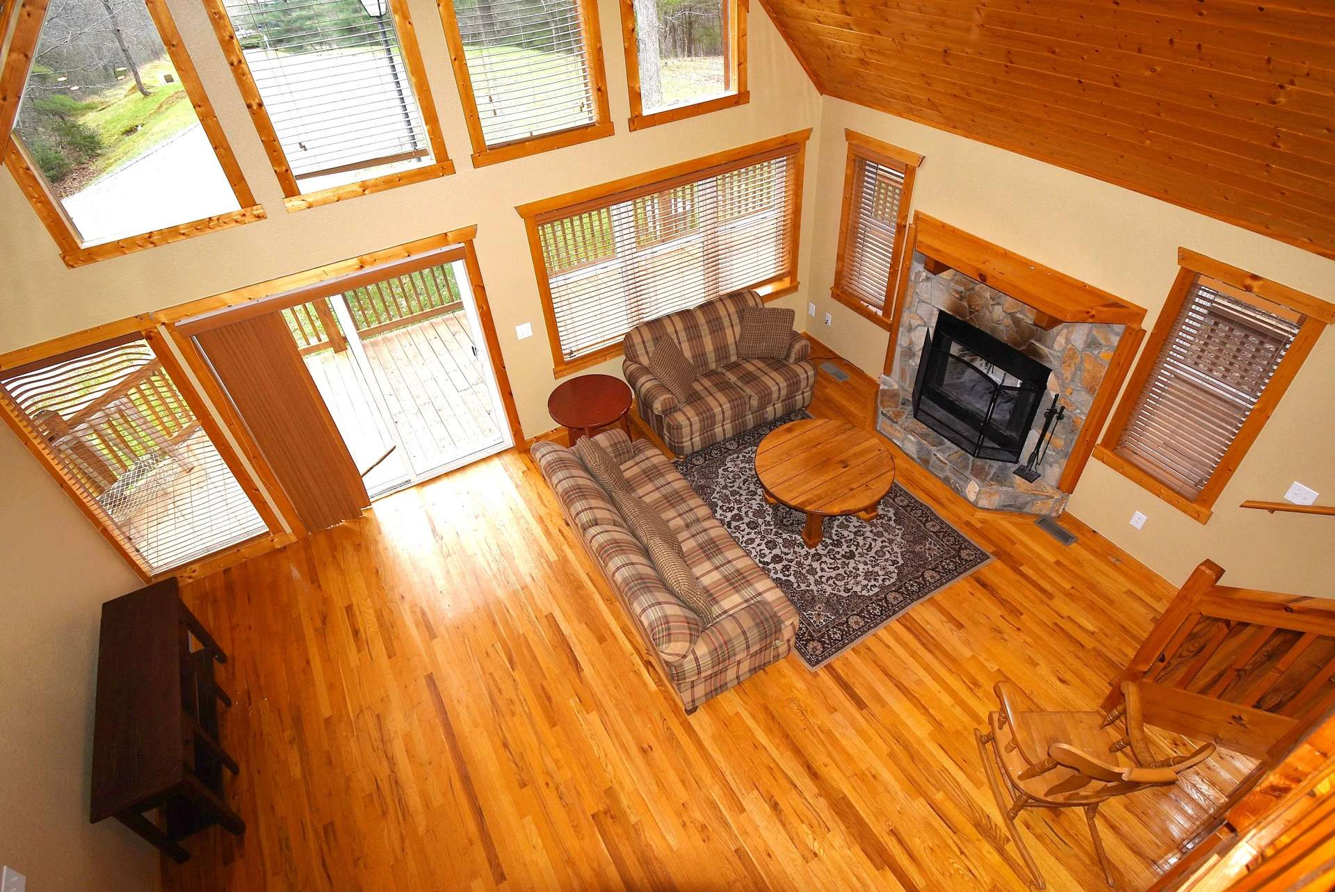 Image number 13 for the current listing