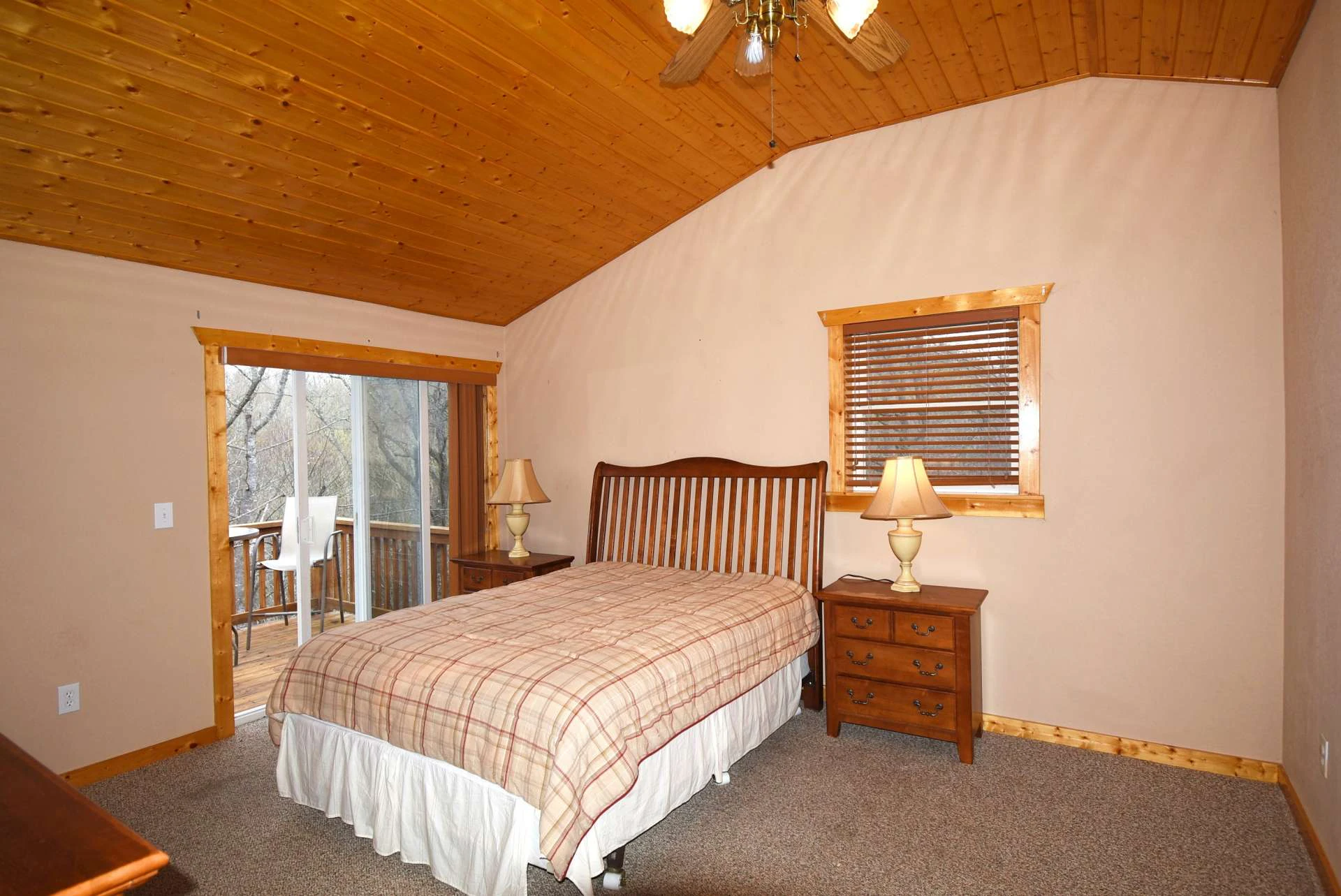 Image number 10 for the current listing