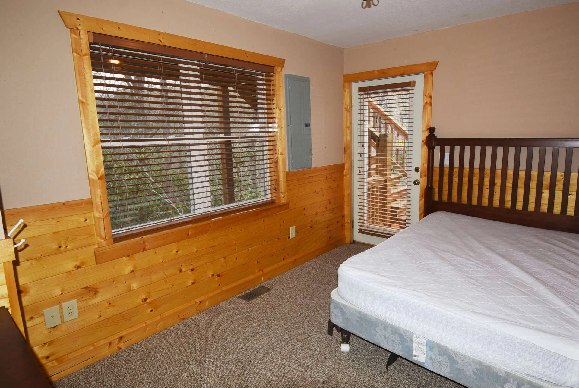 Image number 7 for the current listing
