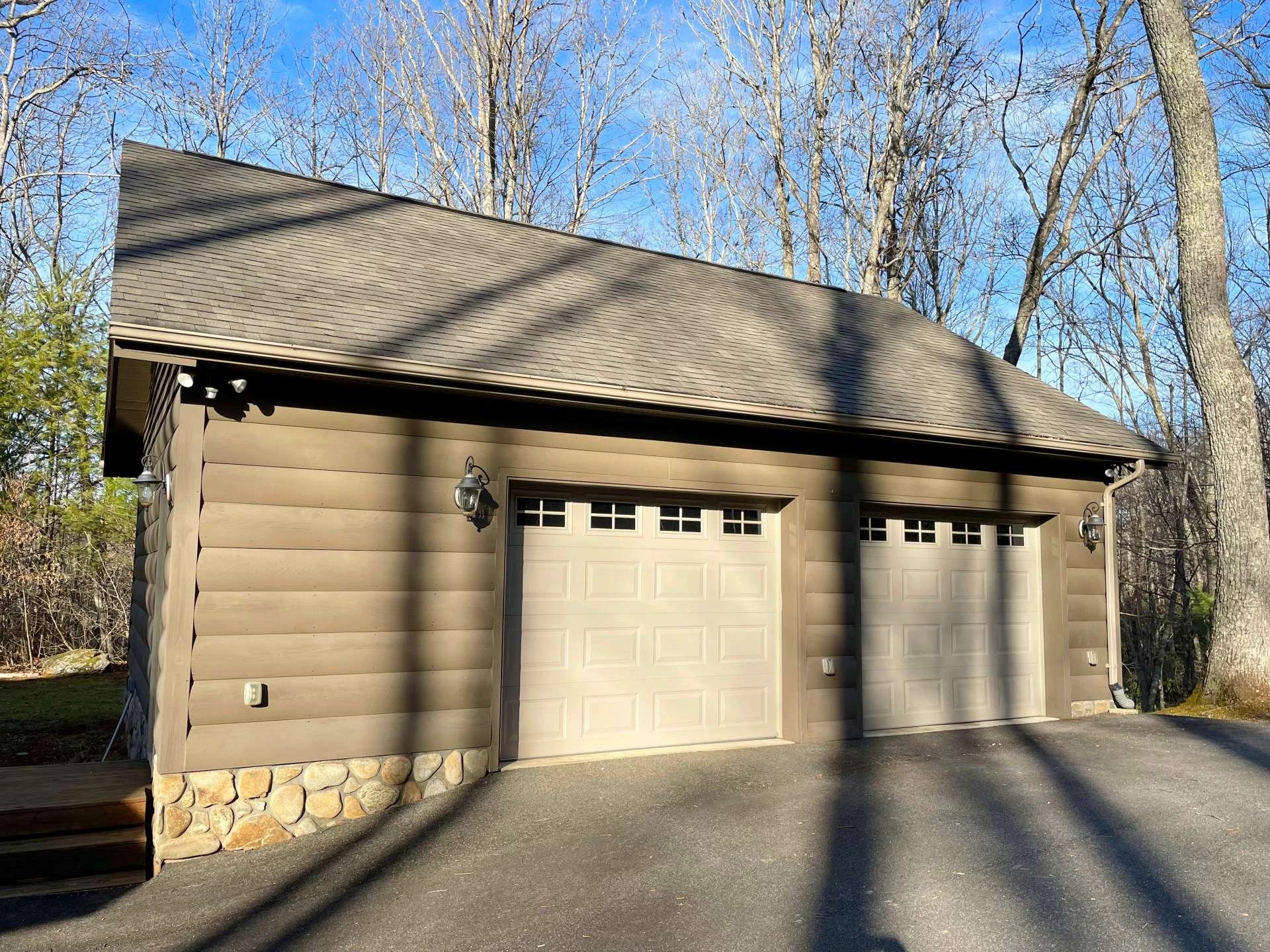 Image number 2 for the current listing
