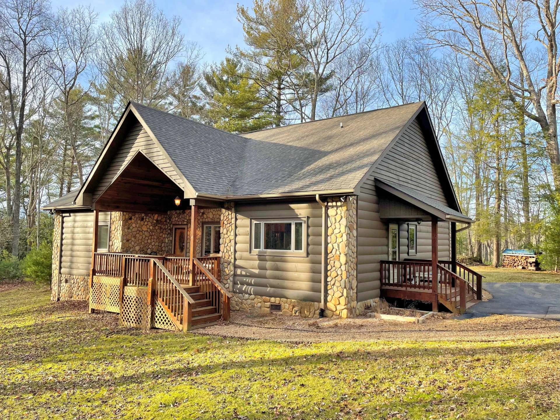 Image number 18 for the current listing