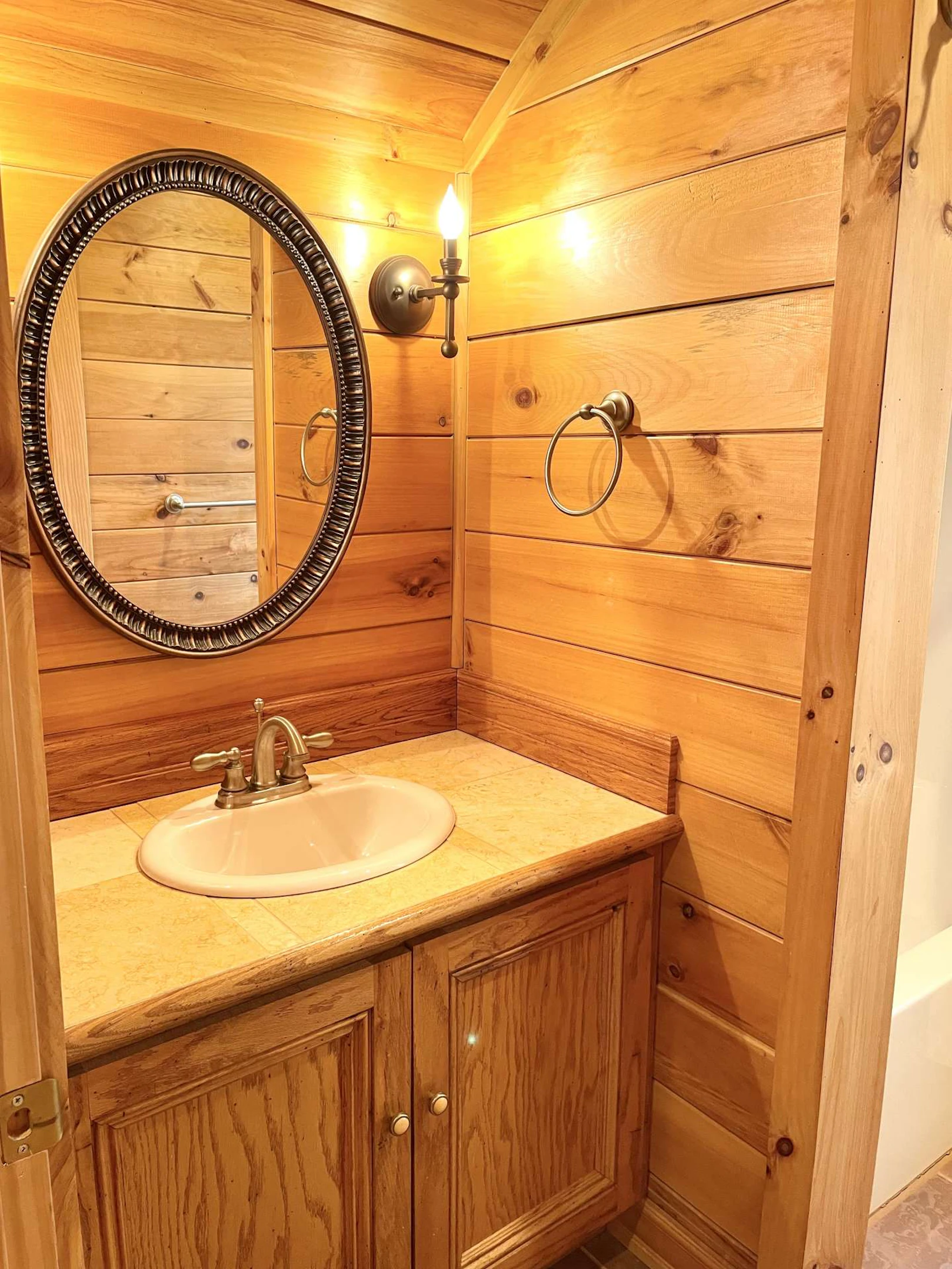 Image number 8 for the current listing