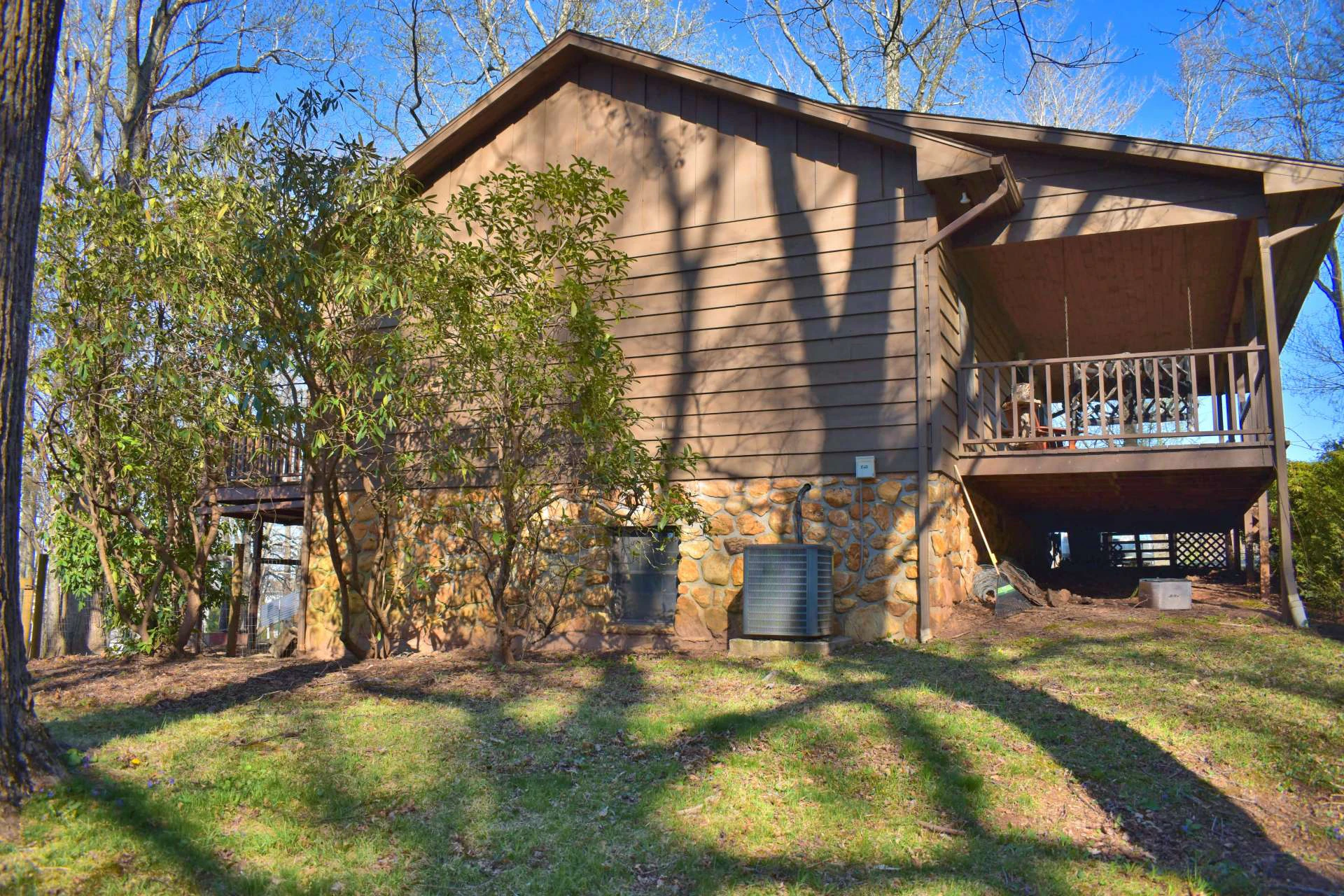 Image number 2 for the current listing