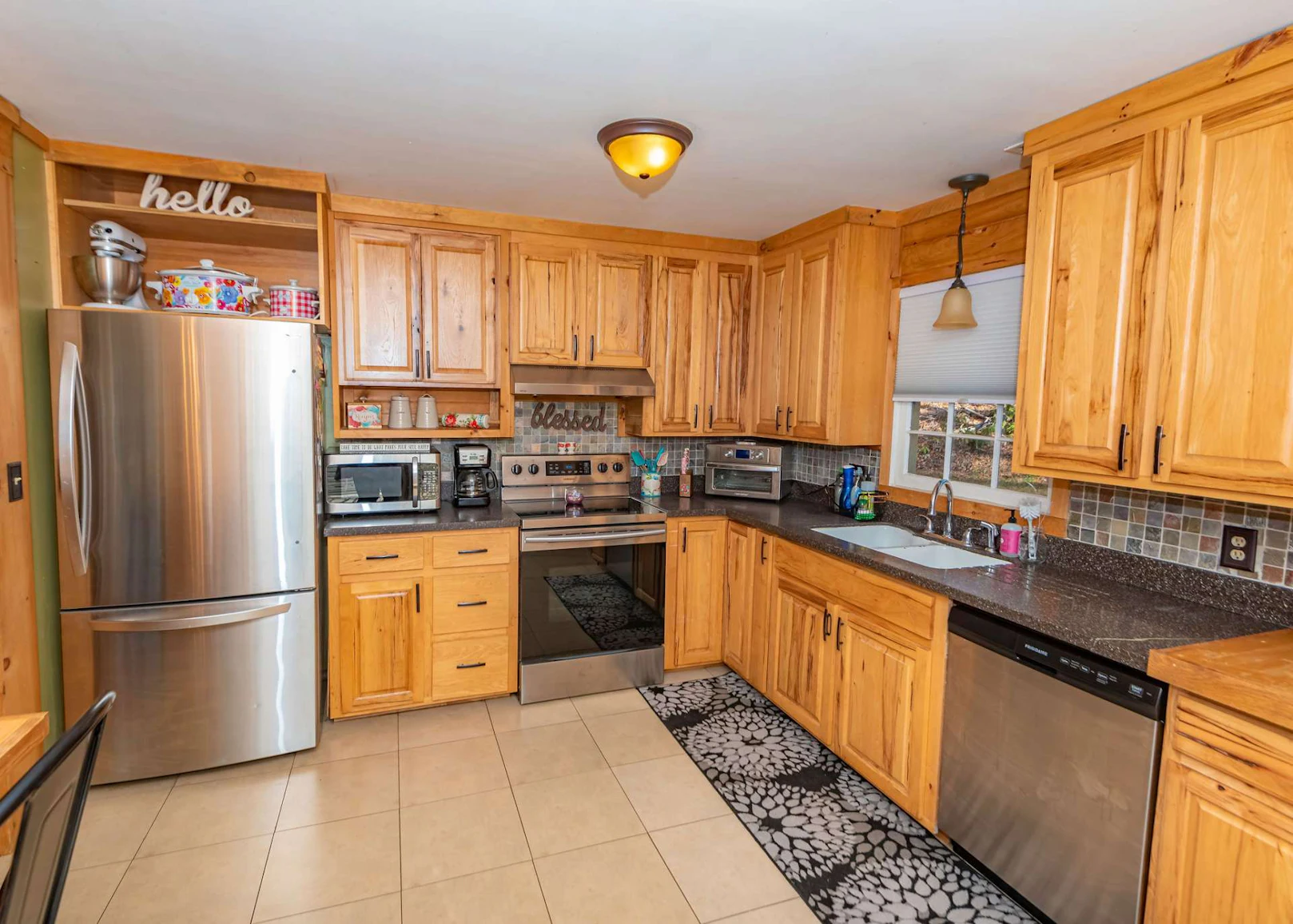 Image number 18 for the current listing