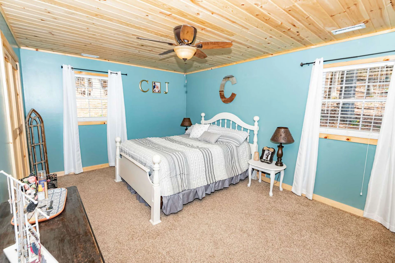Image number 10 for the current listing