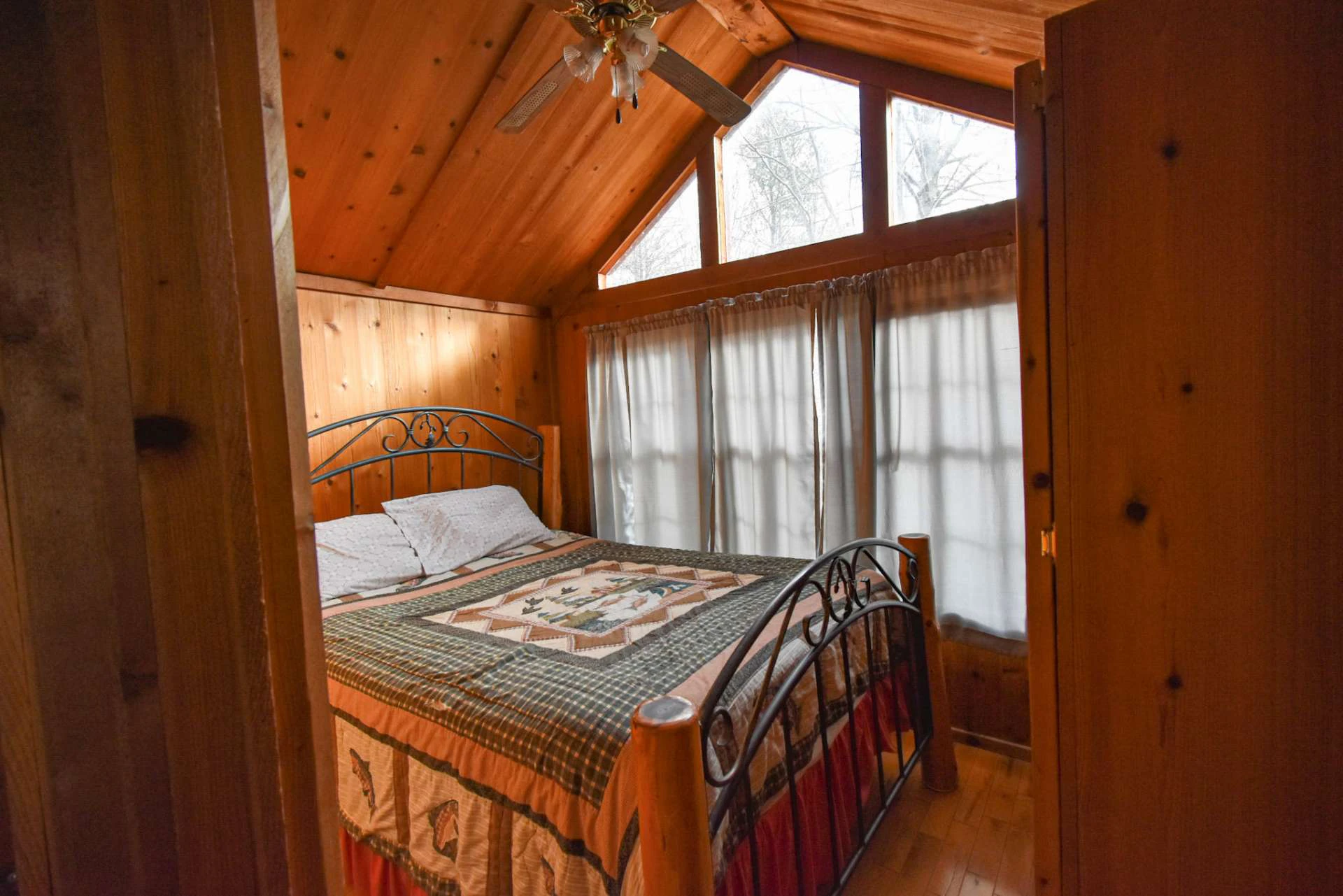 Image number 4 for the current listing
