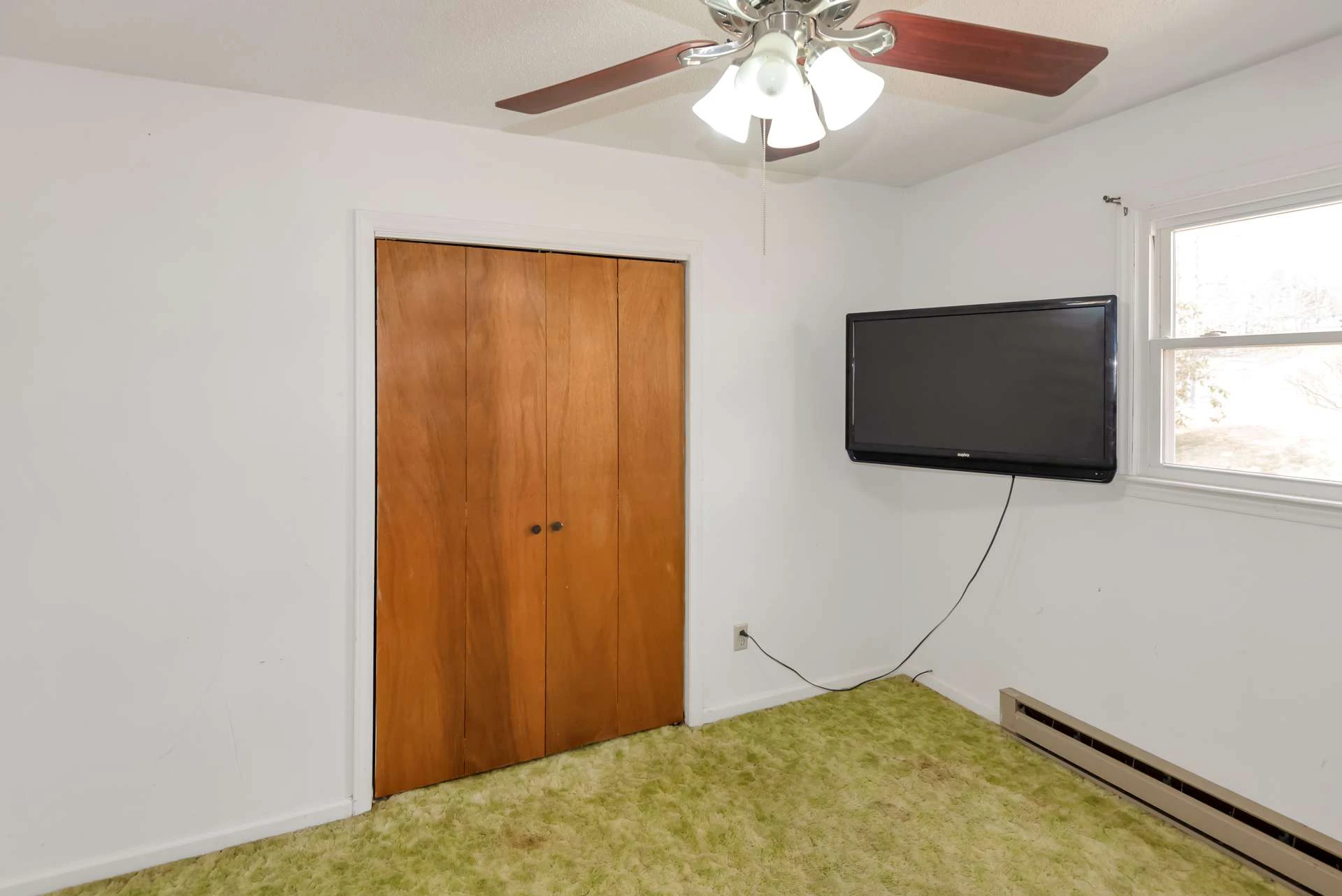 Image number 2 for the current listing