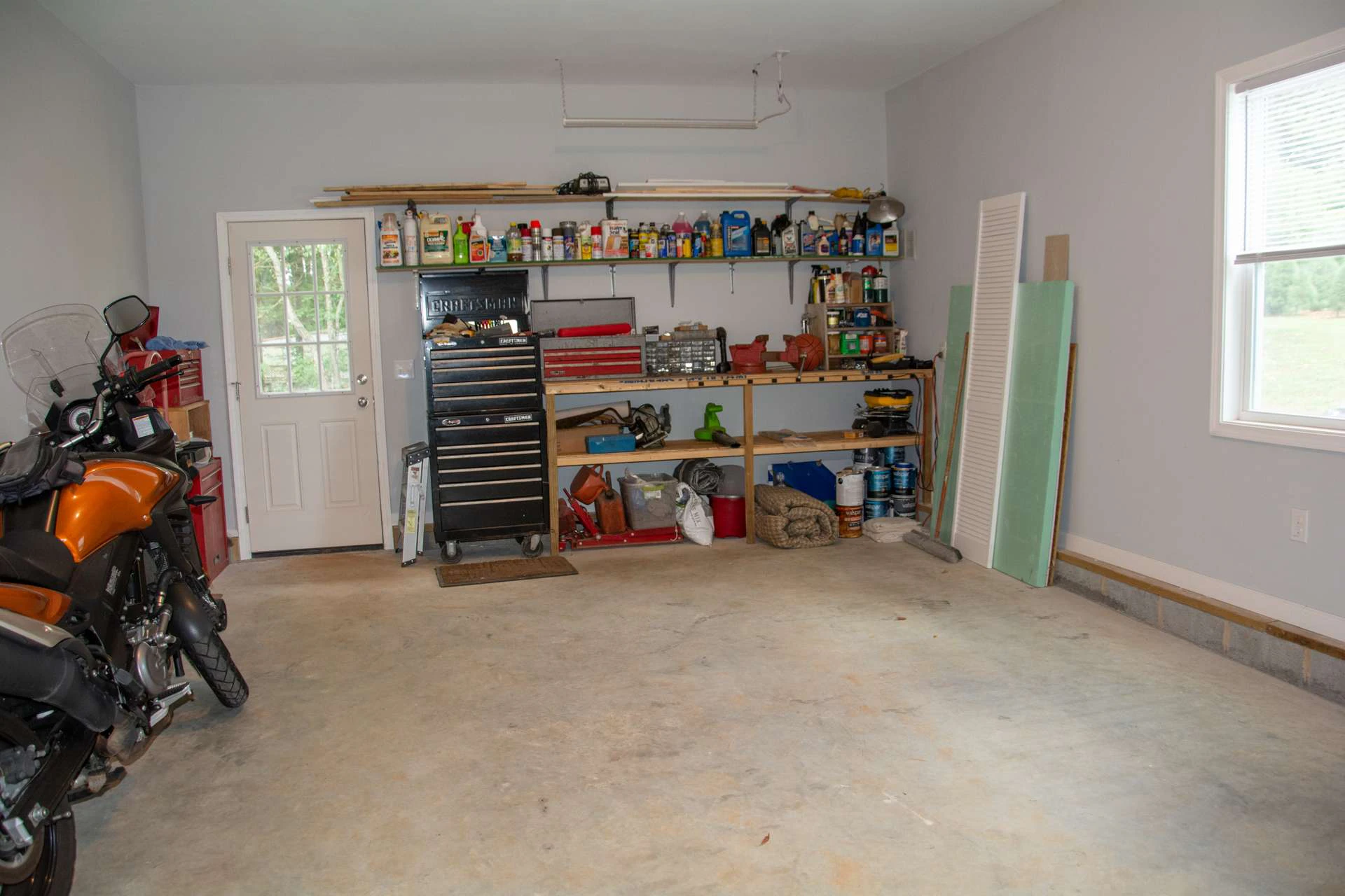 Image number 11 for the current listing