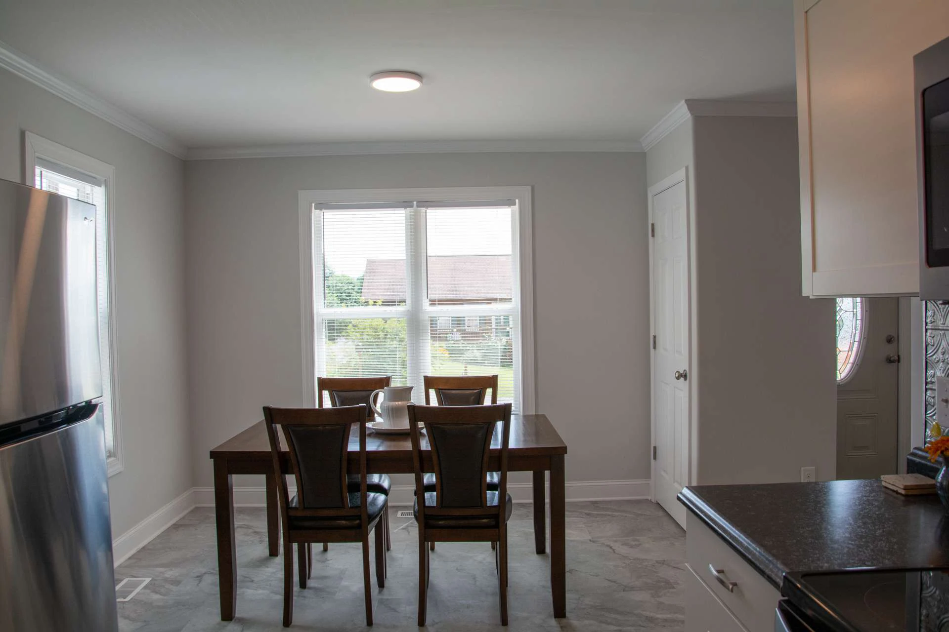 Image number 7 for the current listing