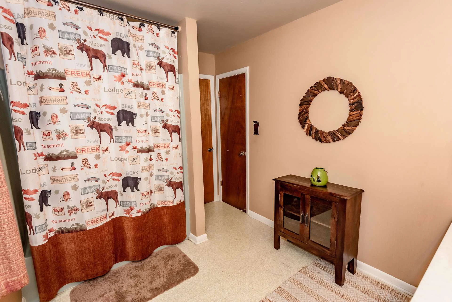 Image number 2 for the current listing