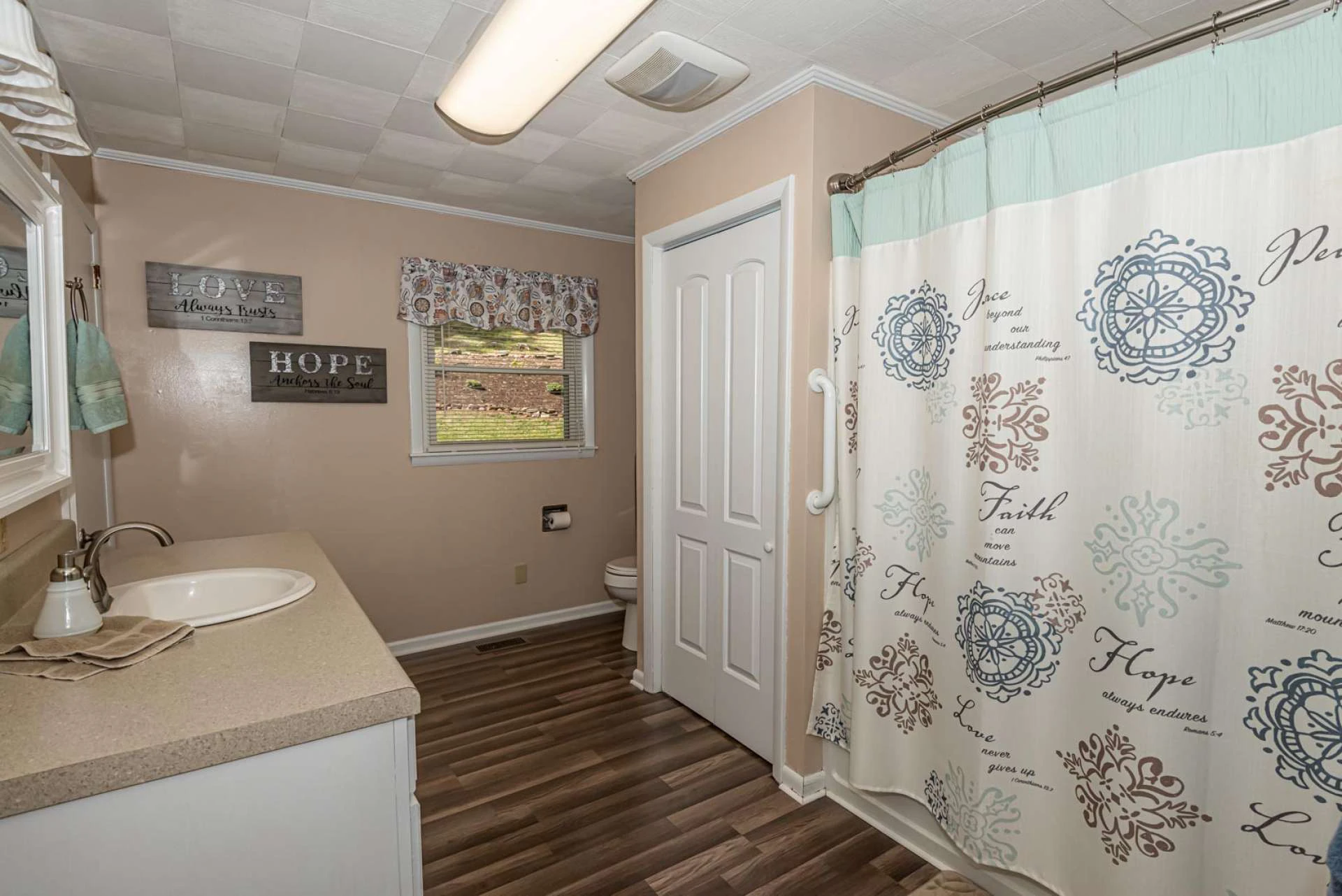 Image number 5 for the current listing