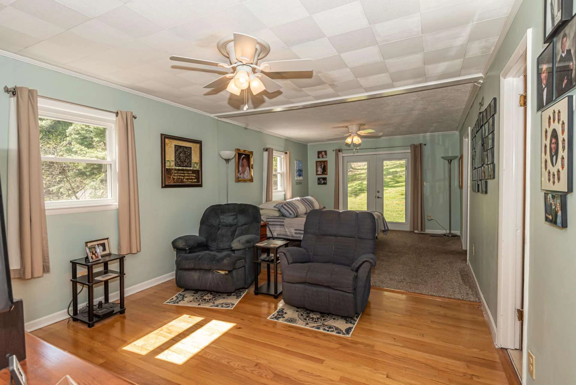 Image number 6 for the current listing