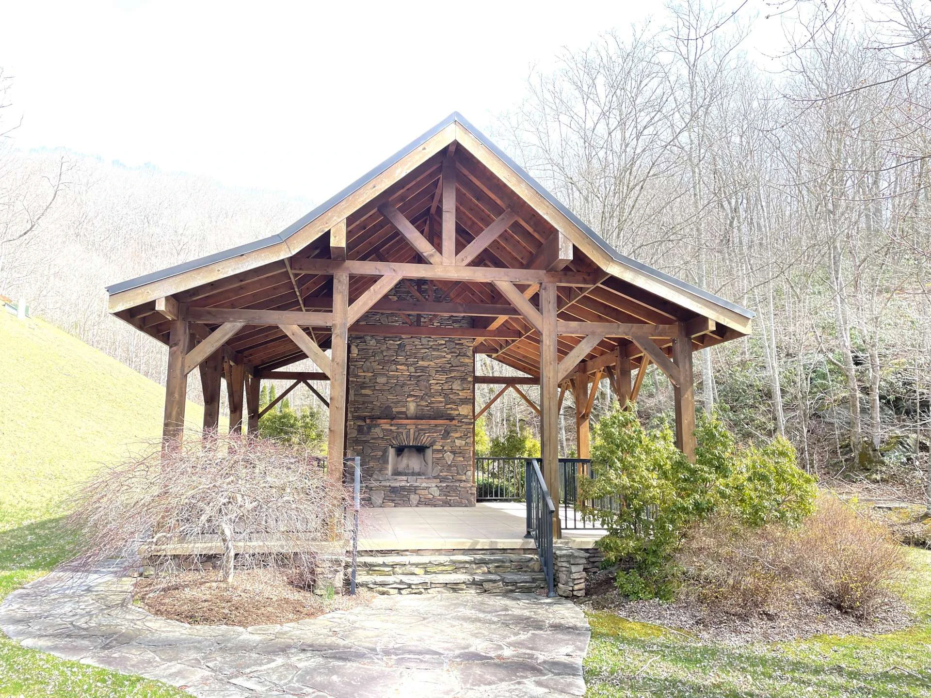 Image number 4 for the current listing