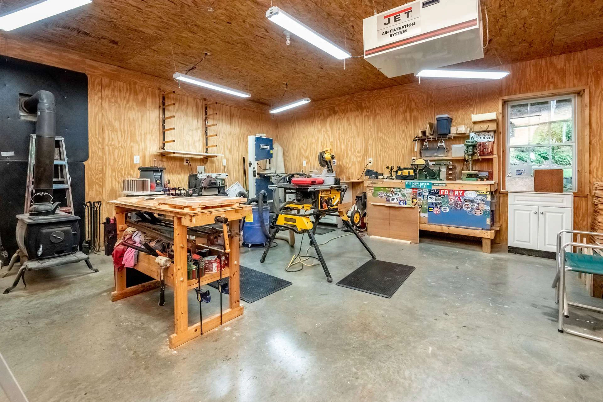 Image number 12 for the current listing