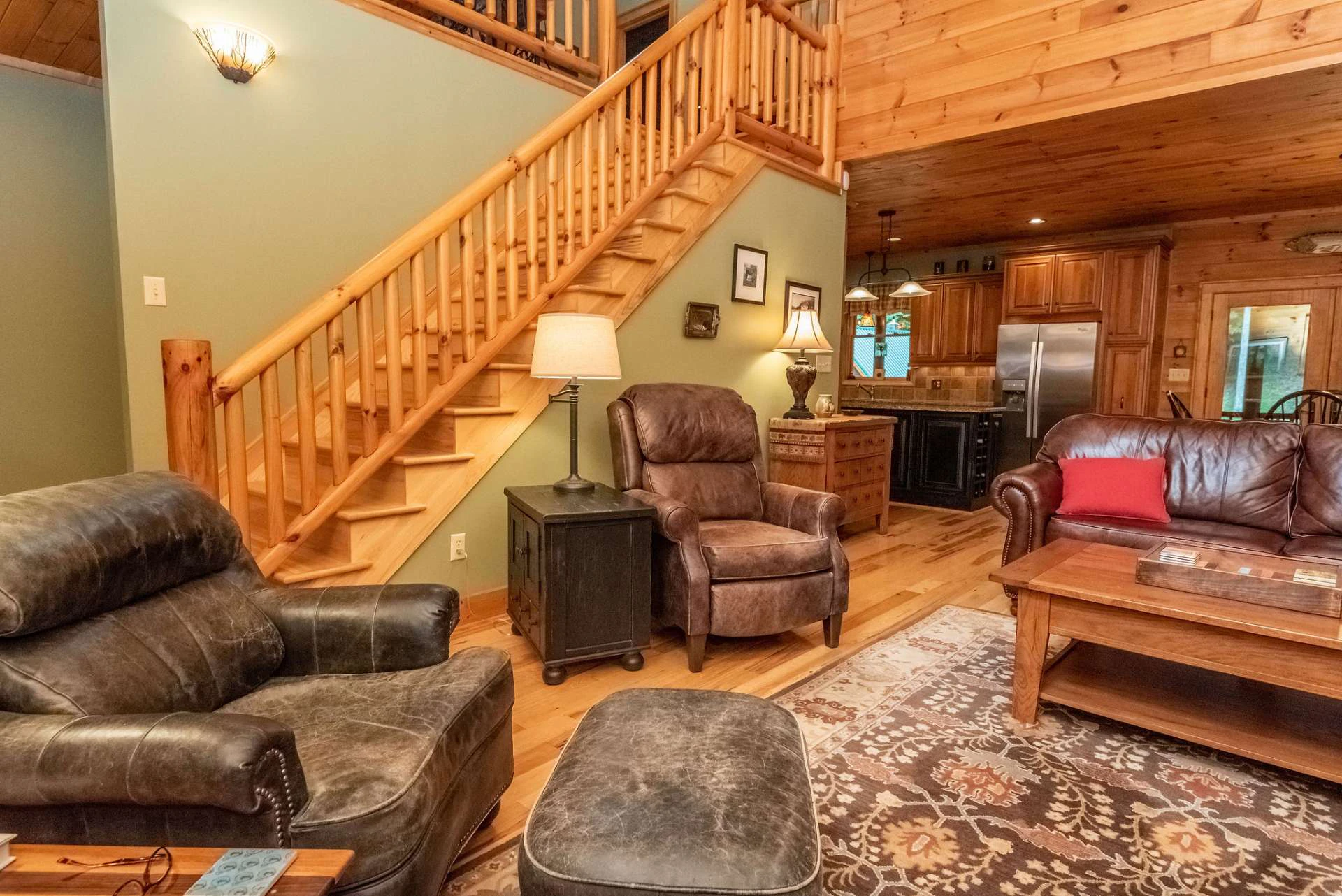 Image number 4 for the current listing