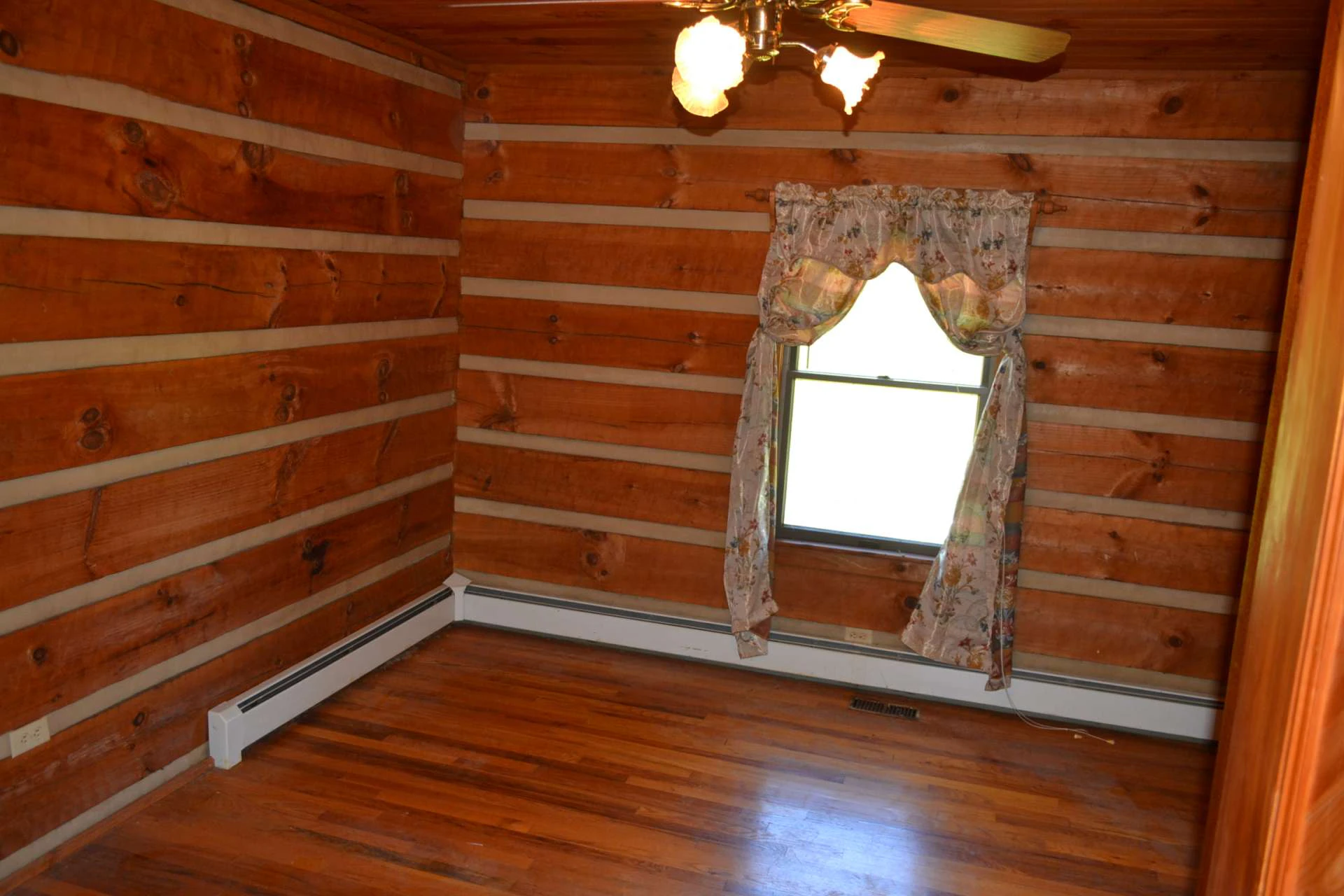 Image number 10 for the current listing