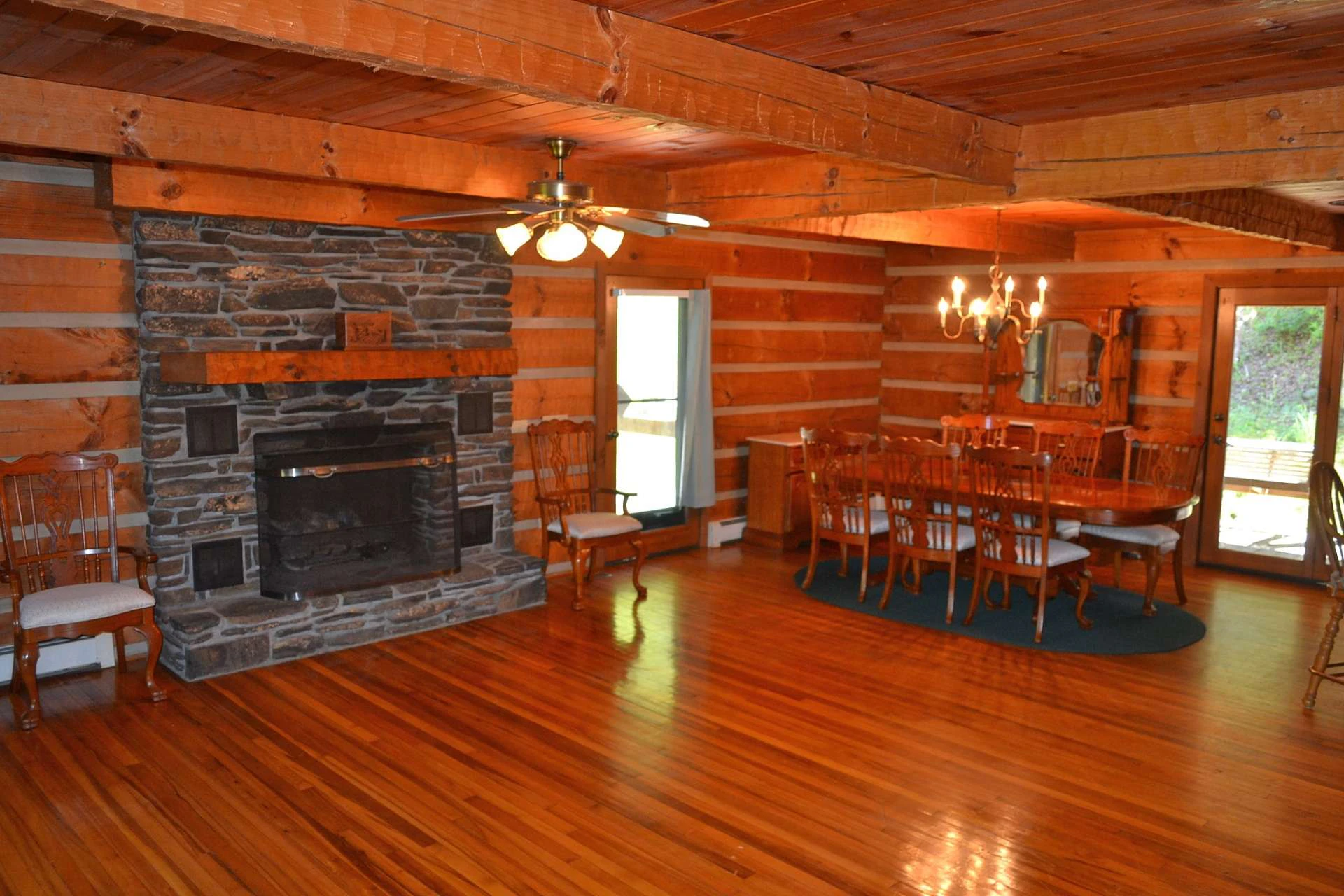 Image number 15 for the current listing