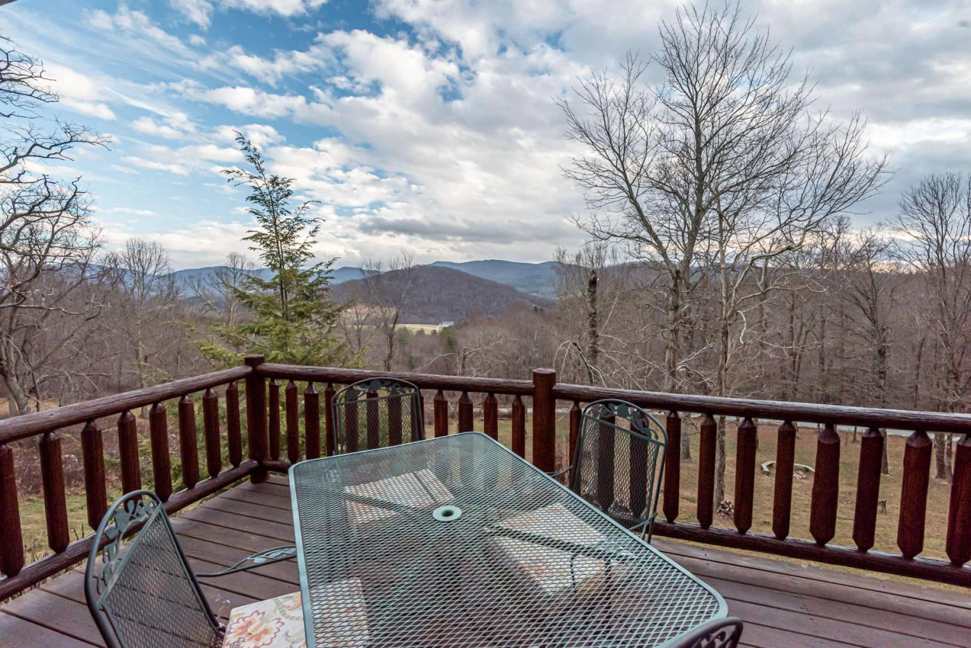 Image number 14 for the current listing