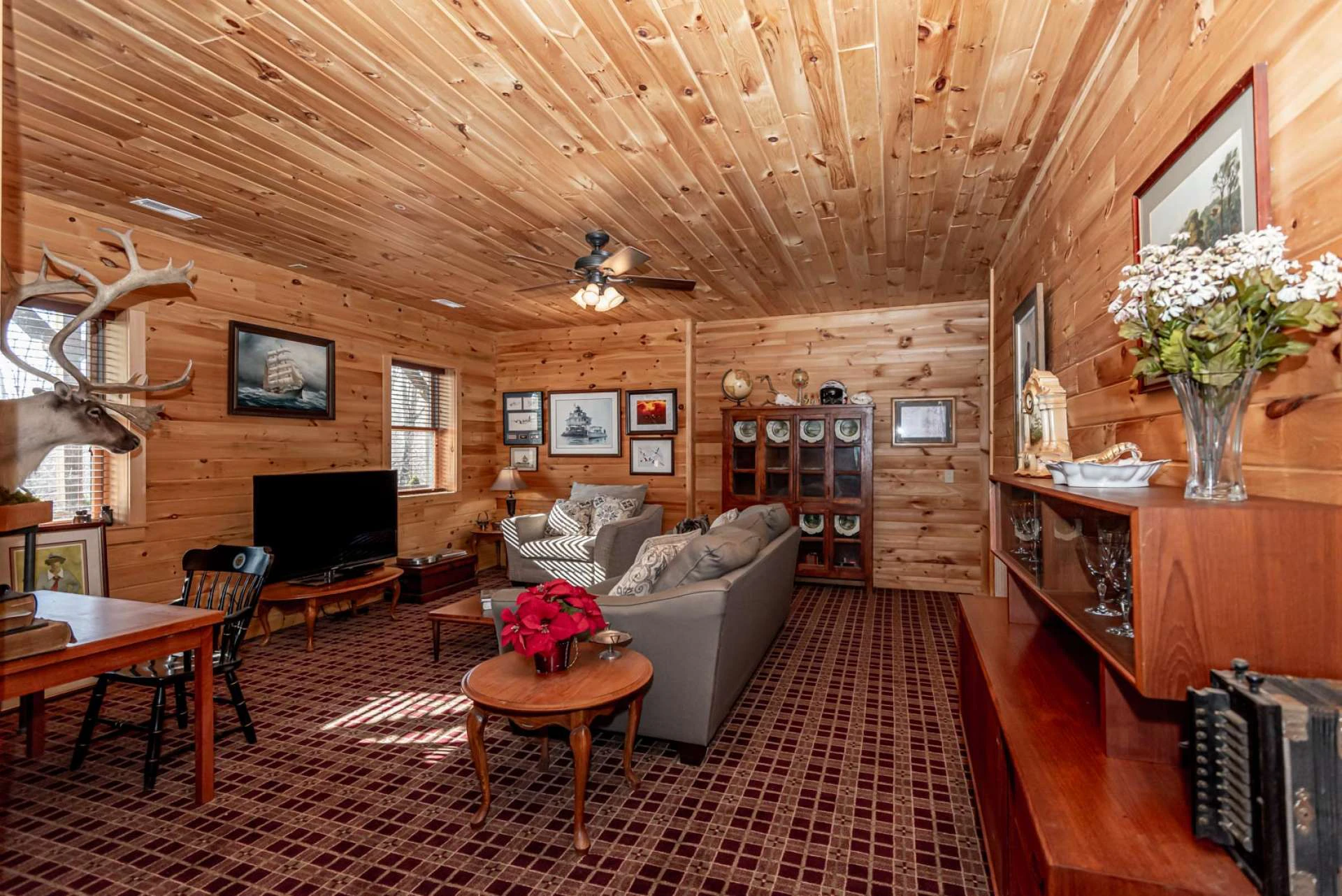 Image number 2 for the current listing