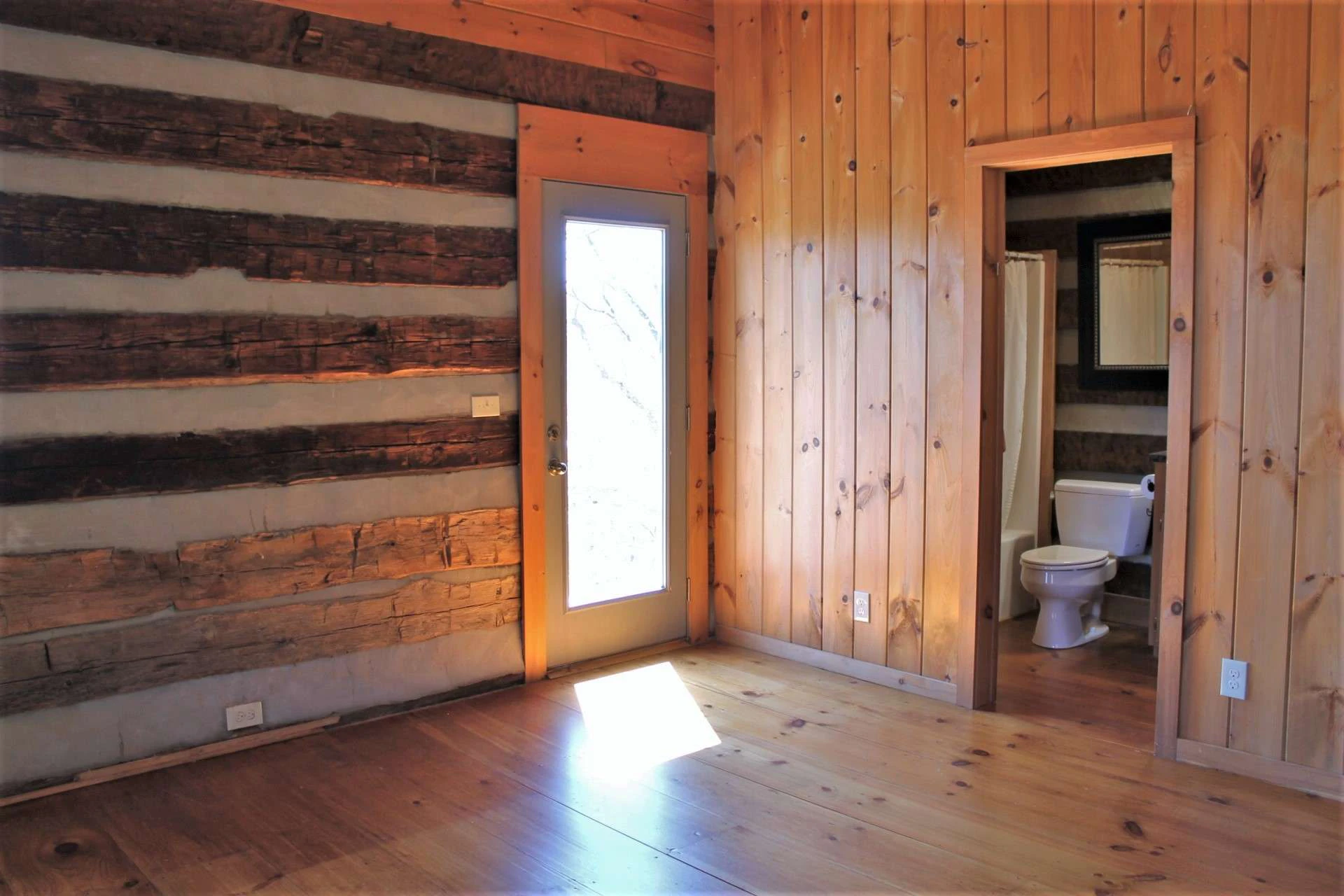 Image number 3 for the current listing