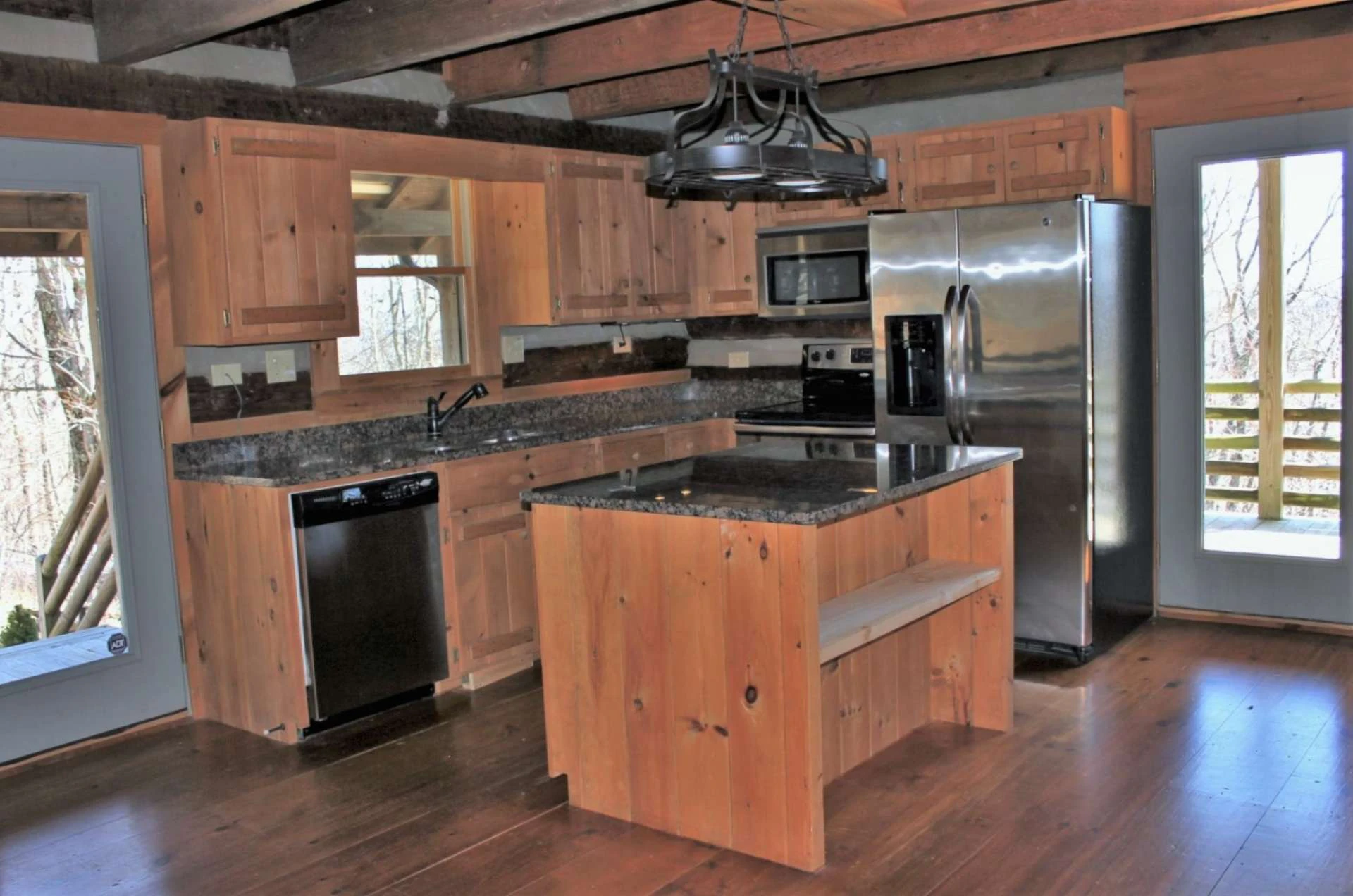 Image number 19 for the current listing