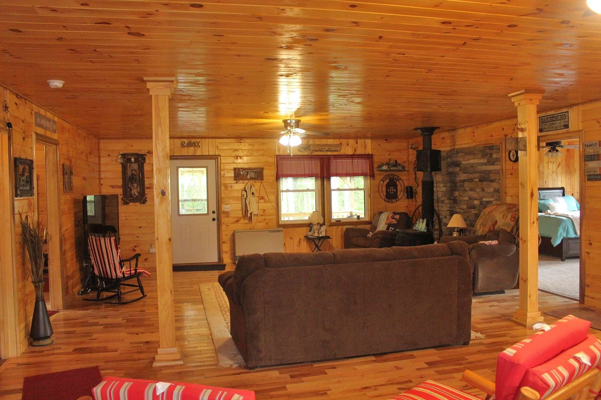 Image number 4 for the current listing