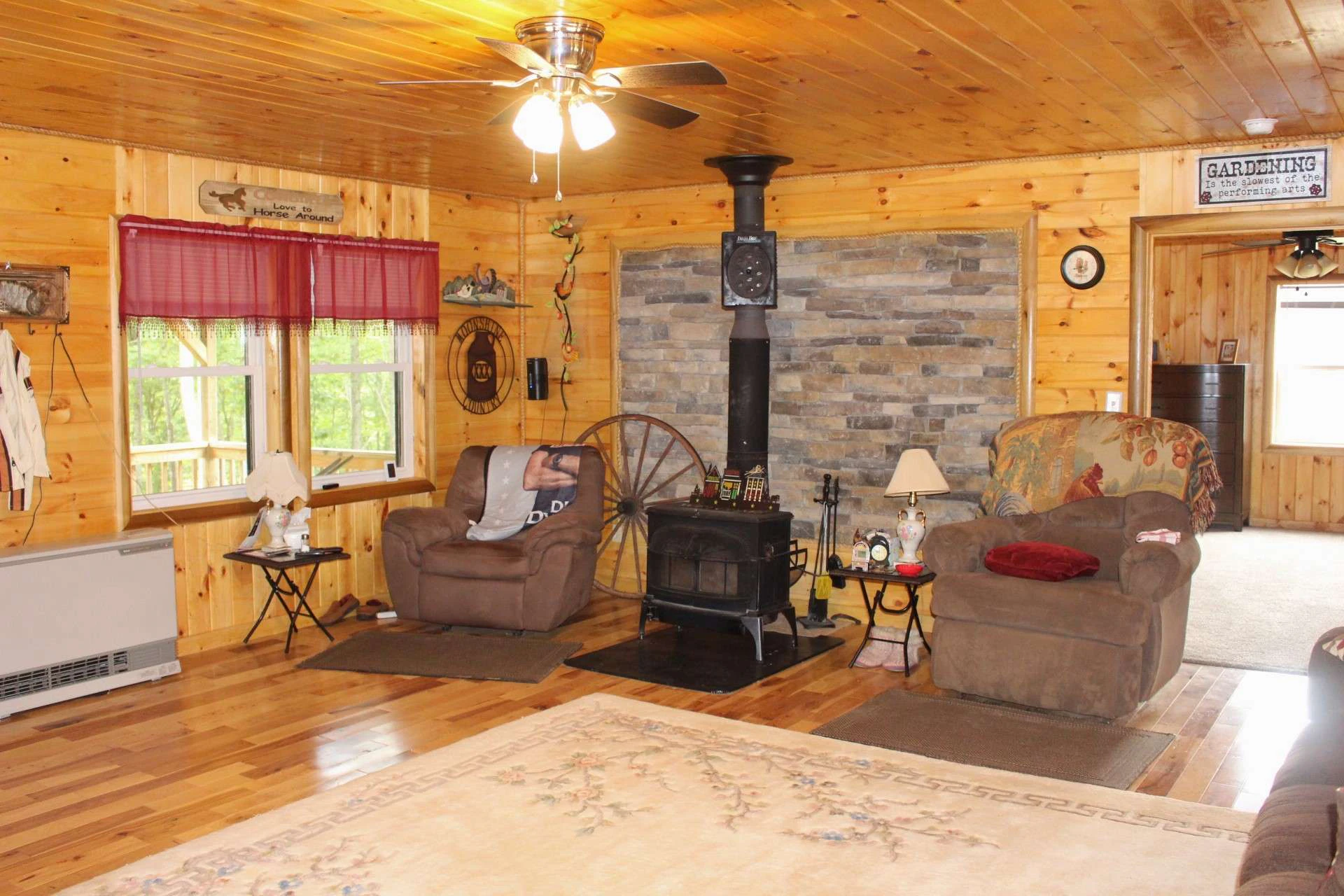 Image number 5 for the current listing
