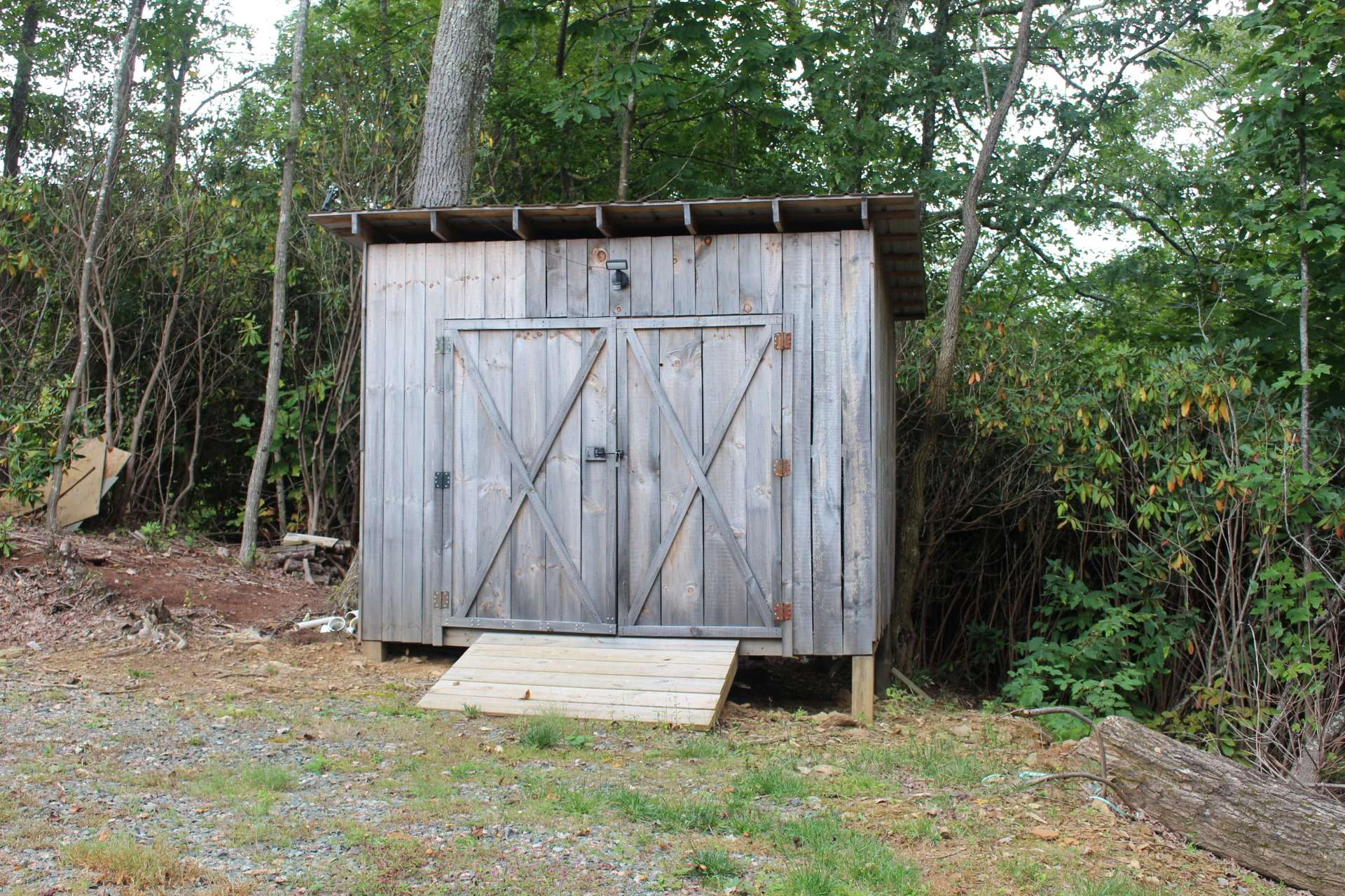 Image number 15 for the current listing