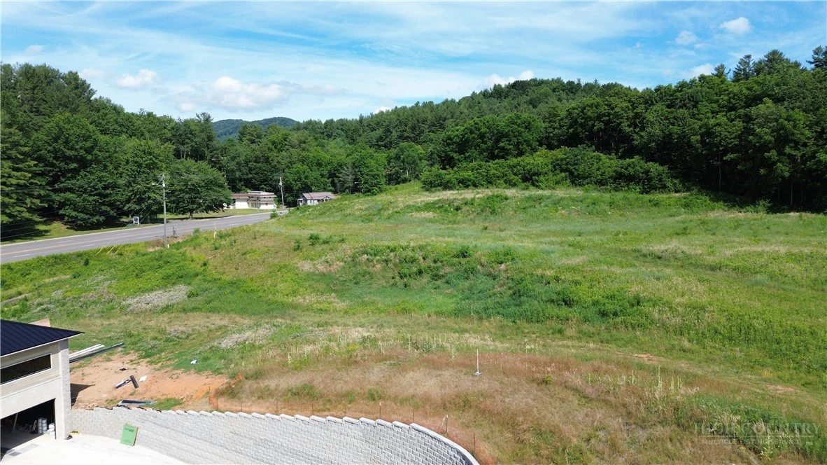 Image number 3 for the current listing
