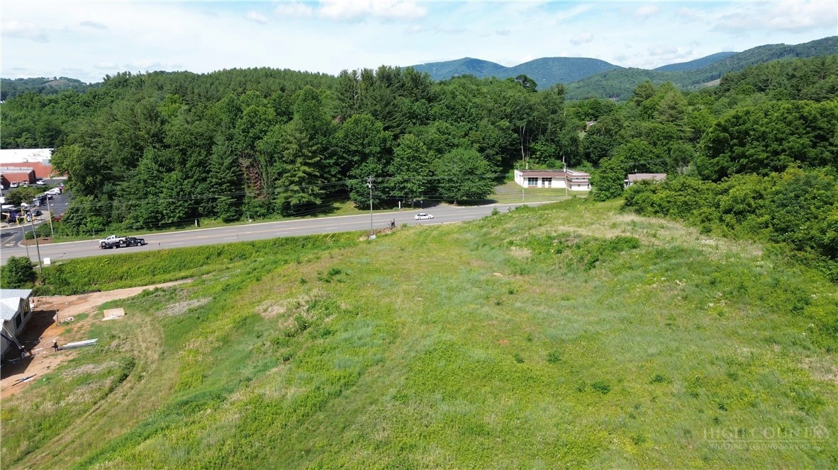 Image number 4 for the current listing
