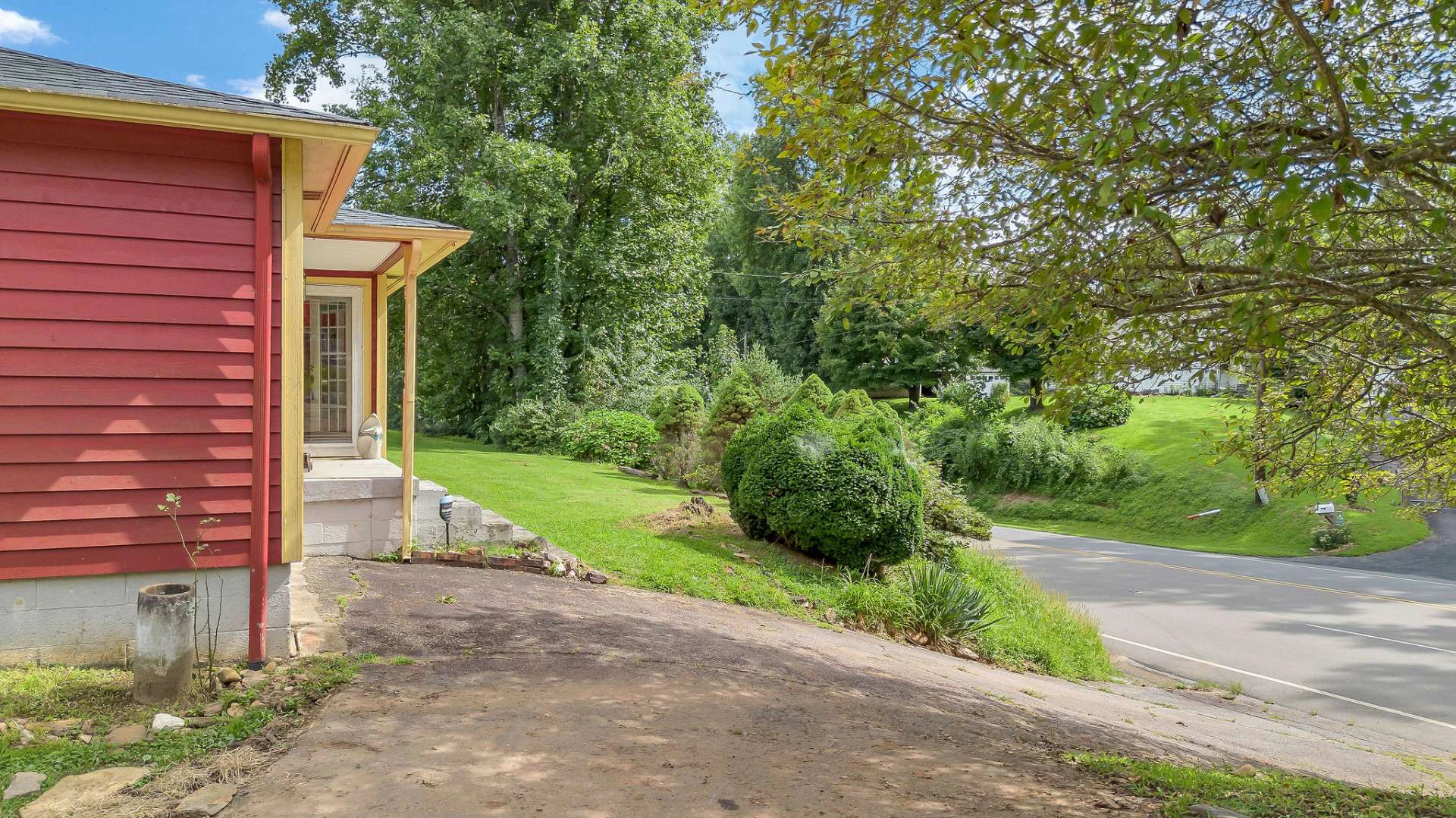 Image number 17 for the current listing