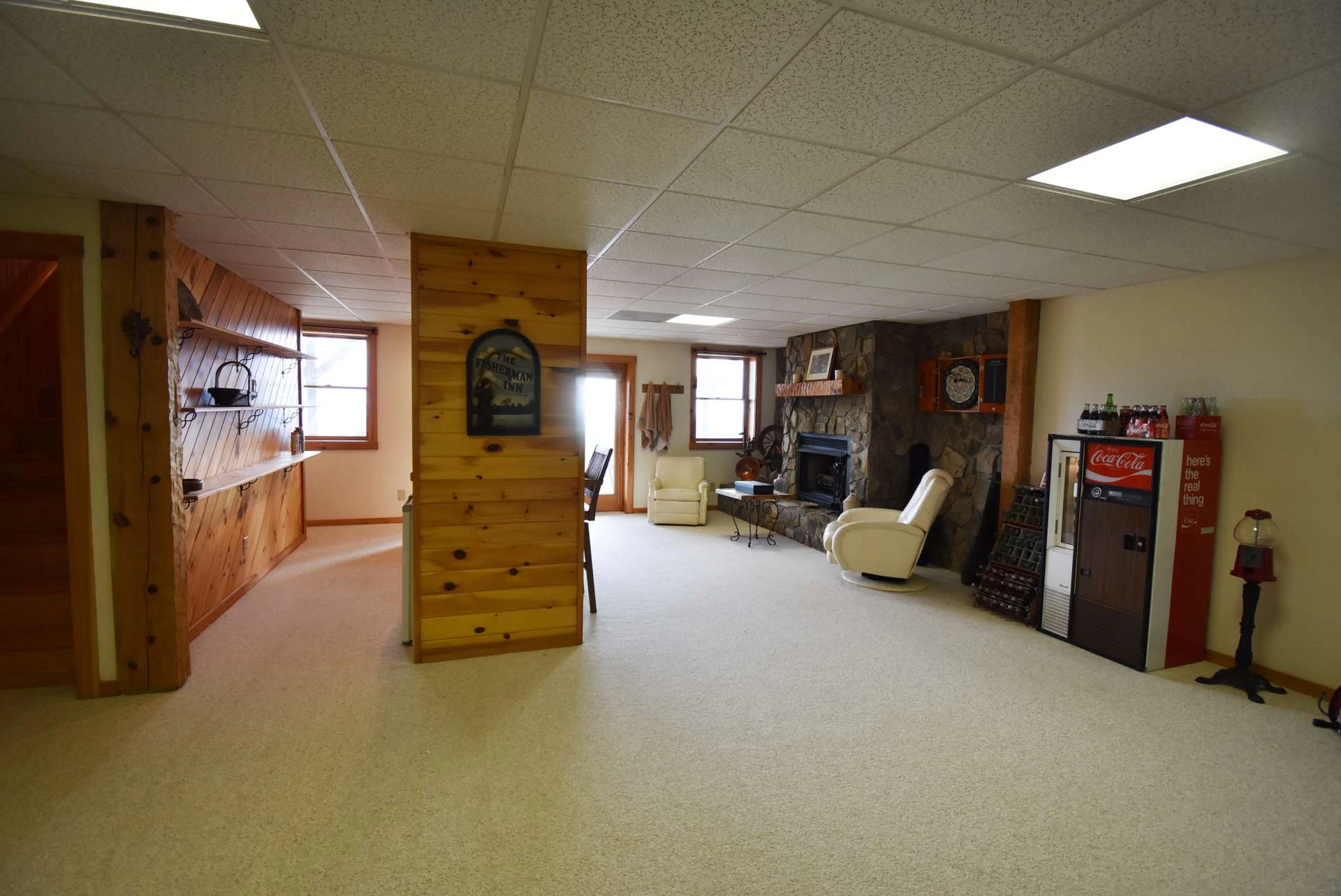 Image number 2 for the current listing