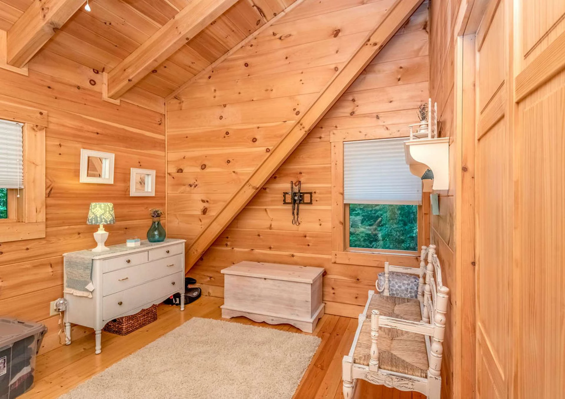 Image number 5 for the current listing