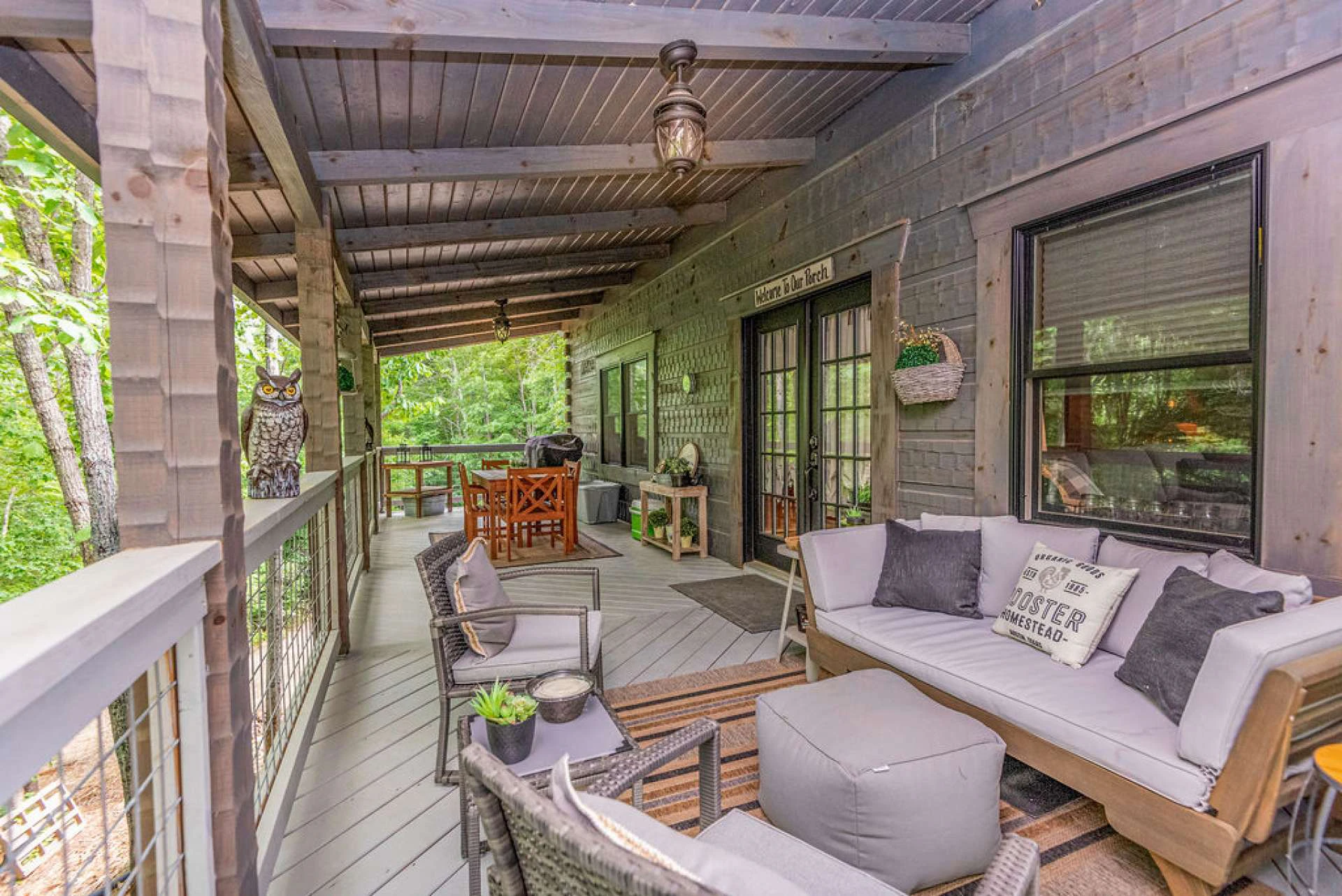 Image number 14 for the current listing