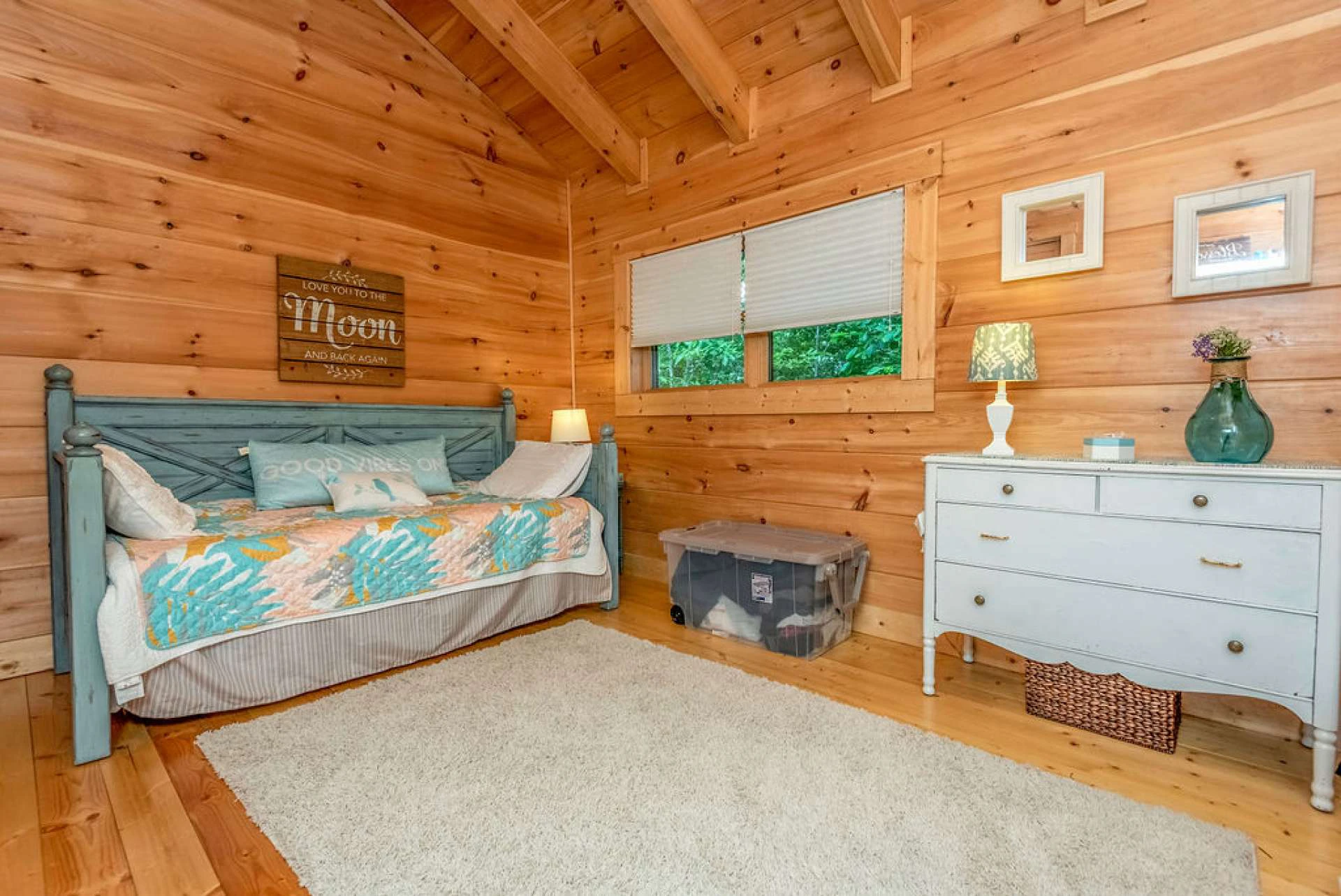 Image number 7 for the current listing