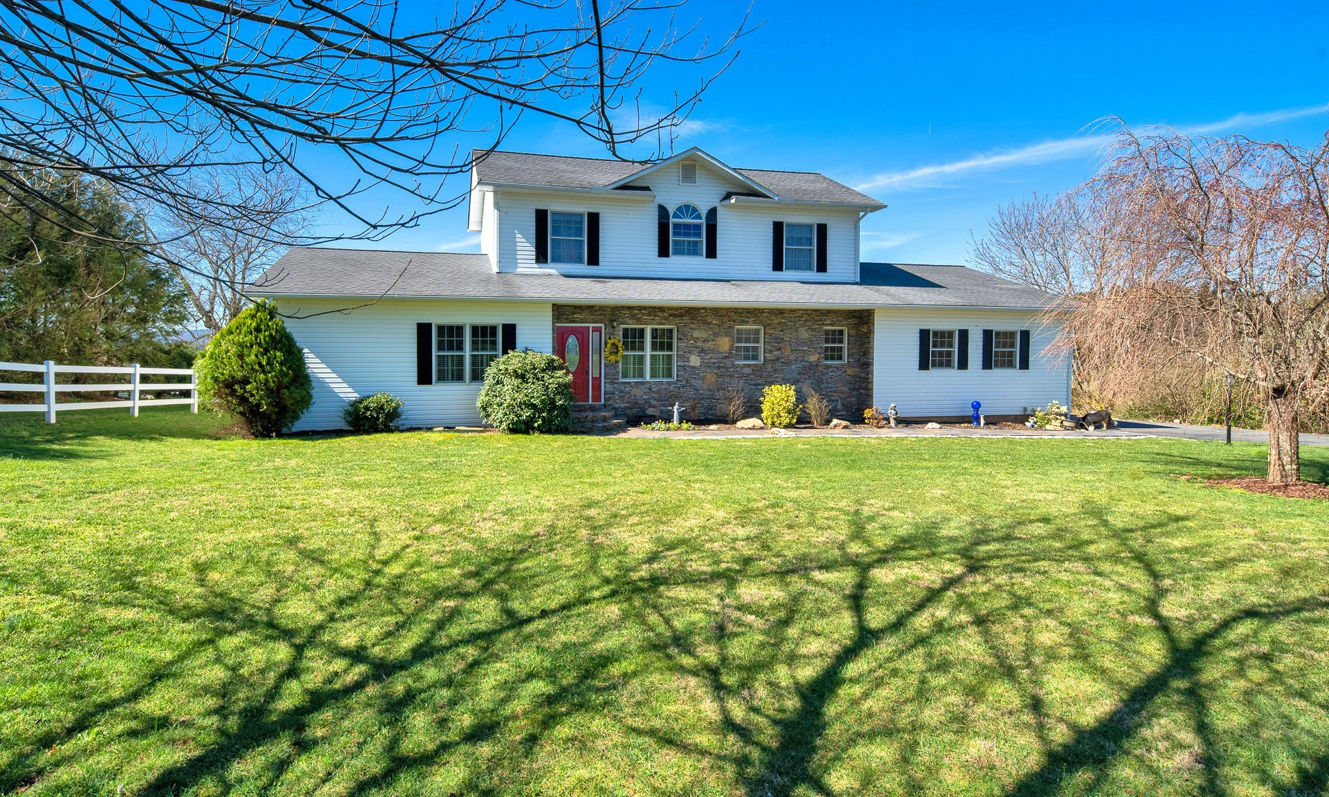 Image number 1 for the current listing