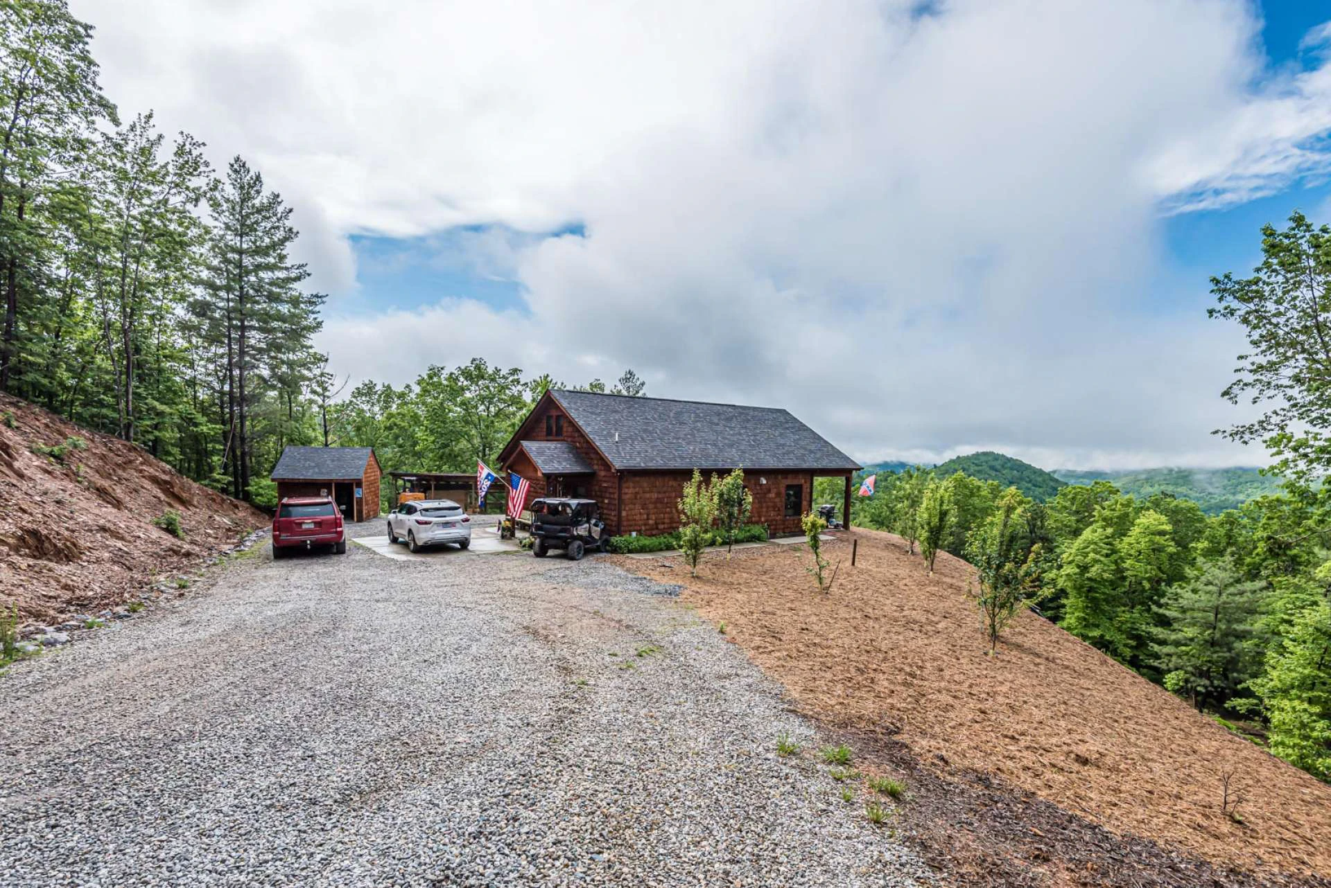 Image number 16 for the current listing
