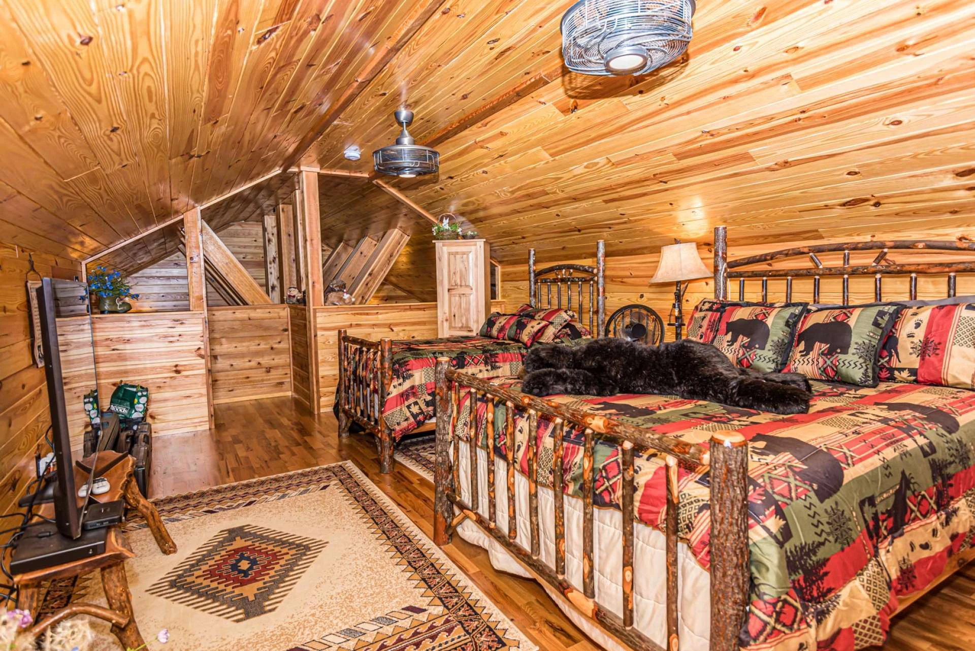 Image number 8 for the current listing
