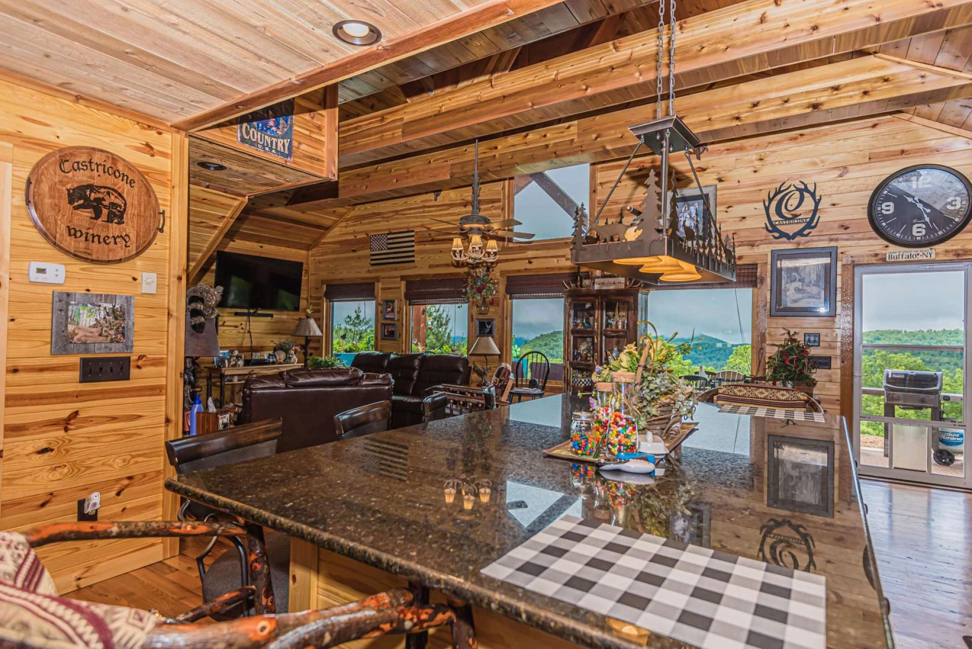 Image number 5 for the current listing