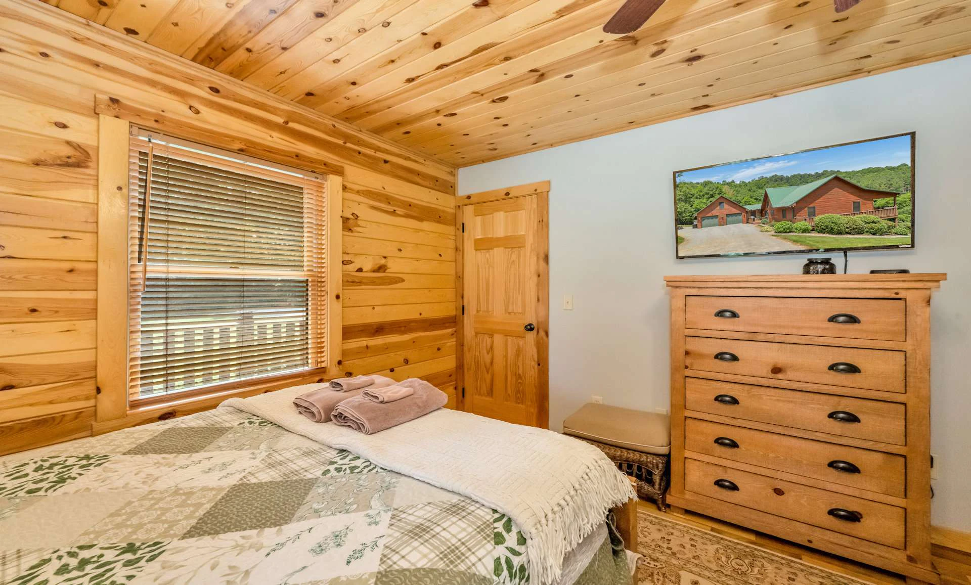 Image number 10 for the current listing