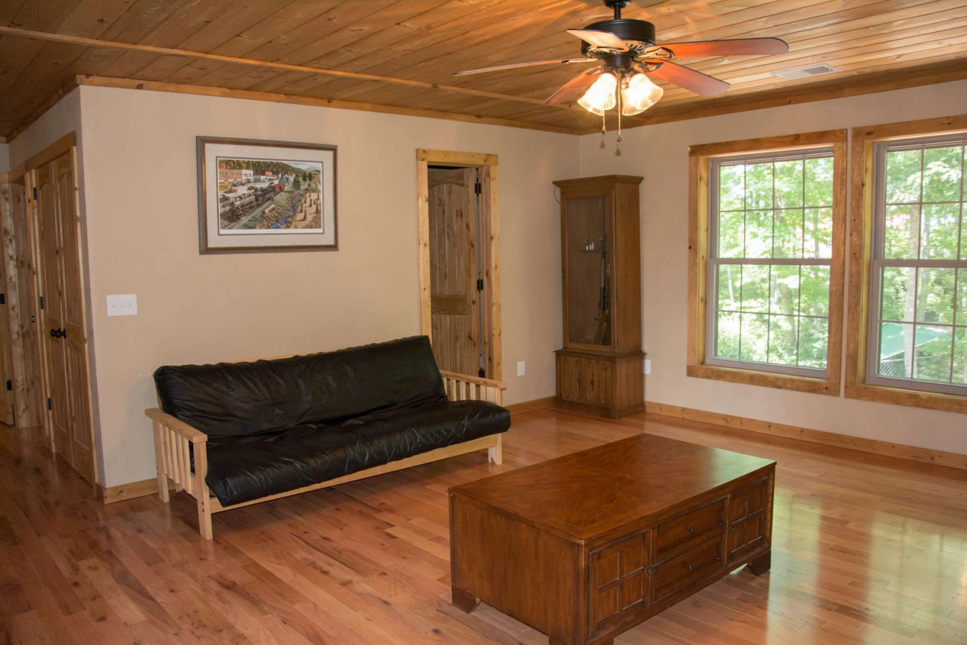 Image number 13 for the current listing